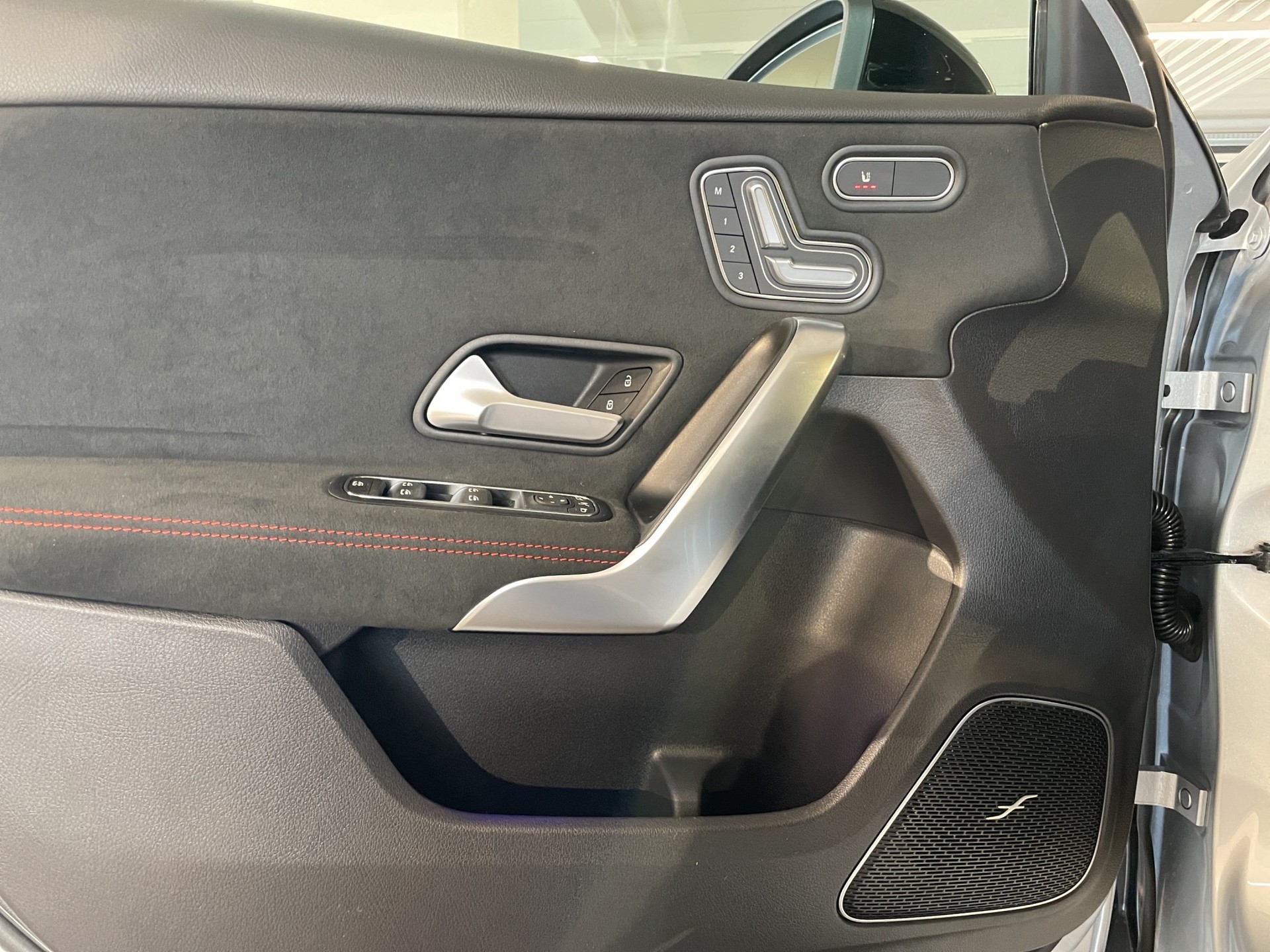 MERCEDES-BENZ A 220 4Matic 8G-DCT-image-10