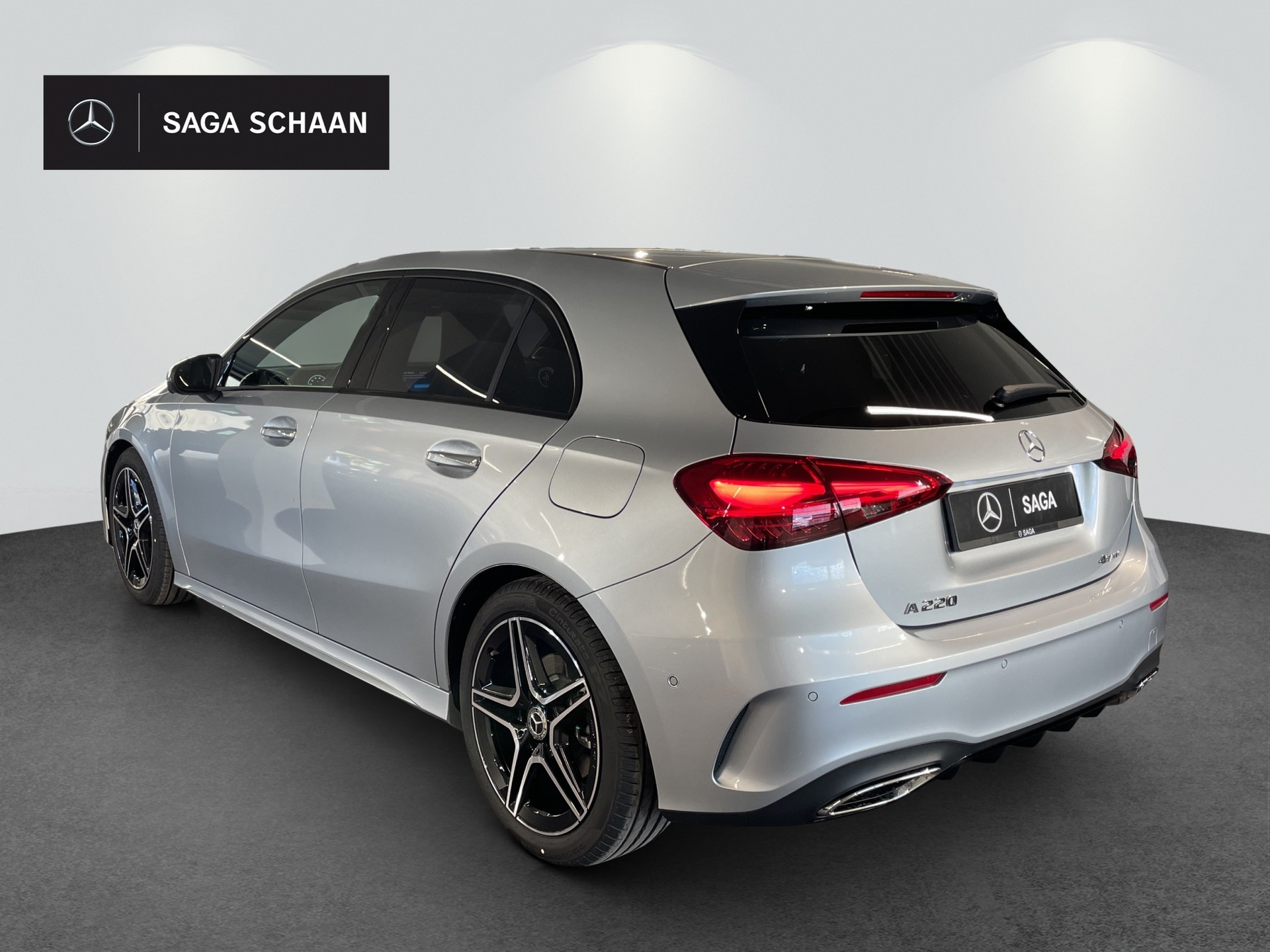 MERCEDES-BENZ A 220 4Matic 8G-DCT-image-4