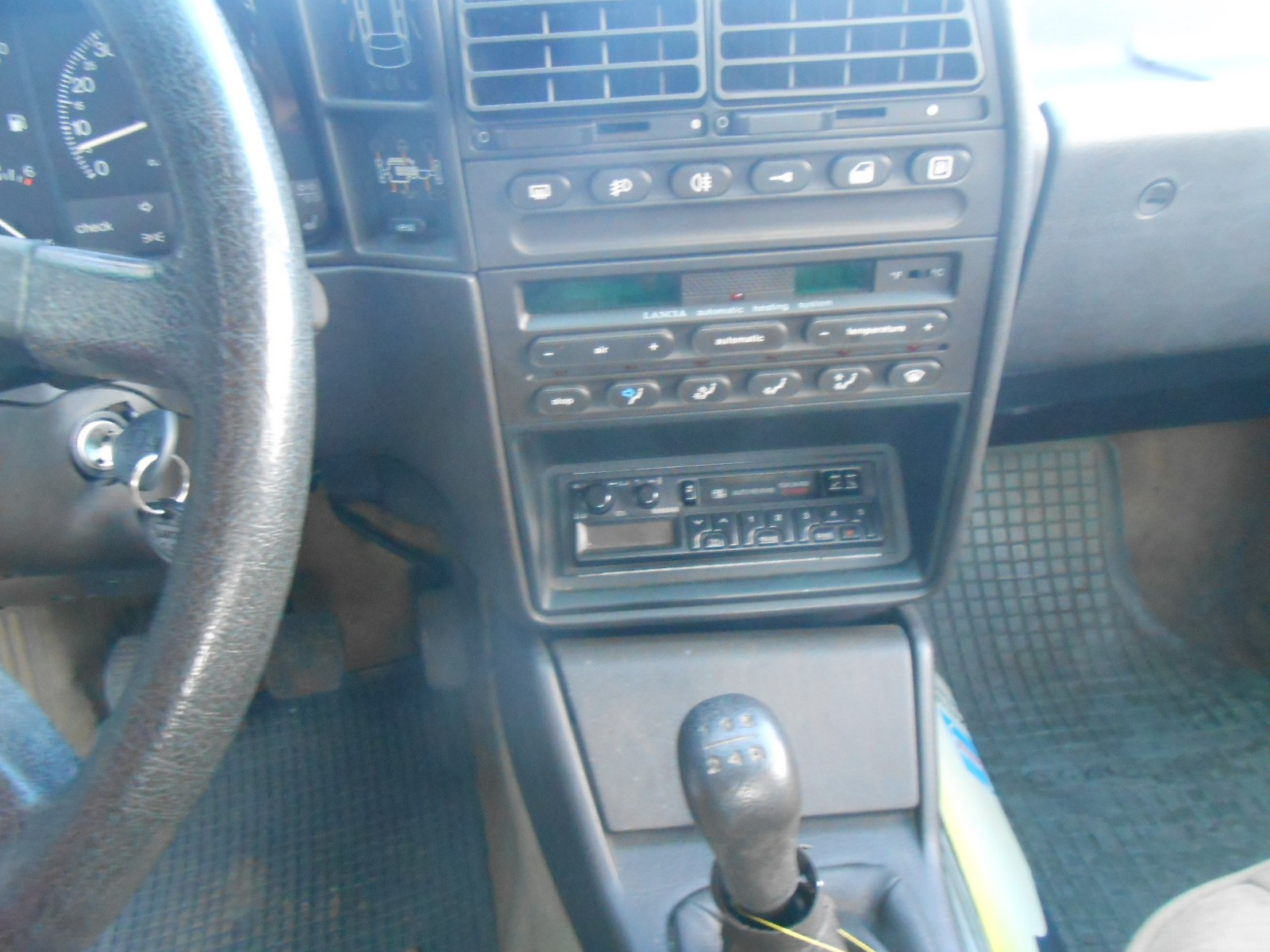 LANCIA Thema 2.9 V6-image-10