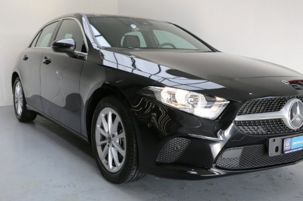 MERCEDES-BENZ A 200 Progressive-showroom-element-1