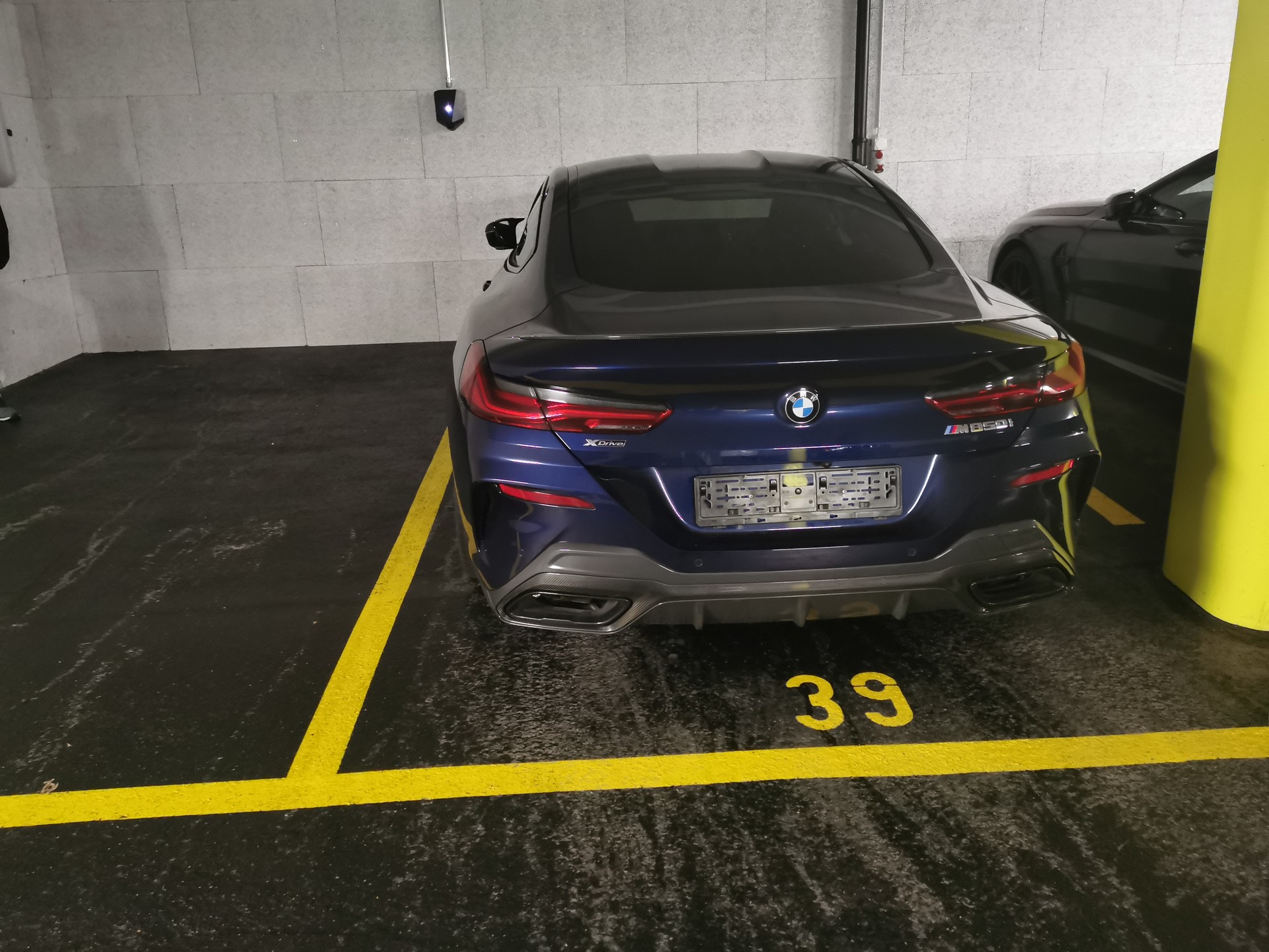 BMW M850i xDrive Steptronic Coupé LCI-image-3