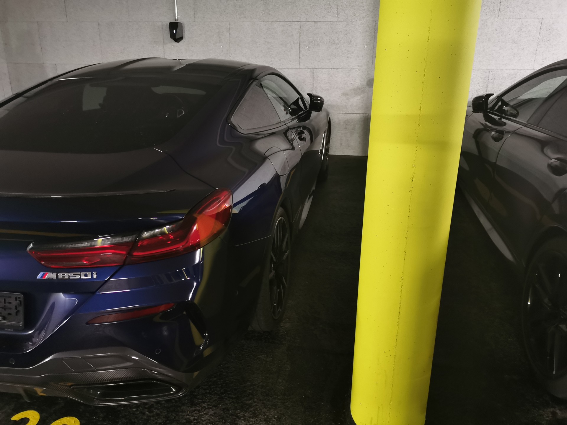 BMW M850i xDrive Steptronic Coupé LCI-image-6