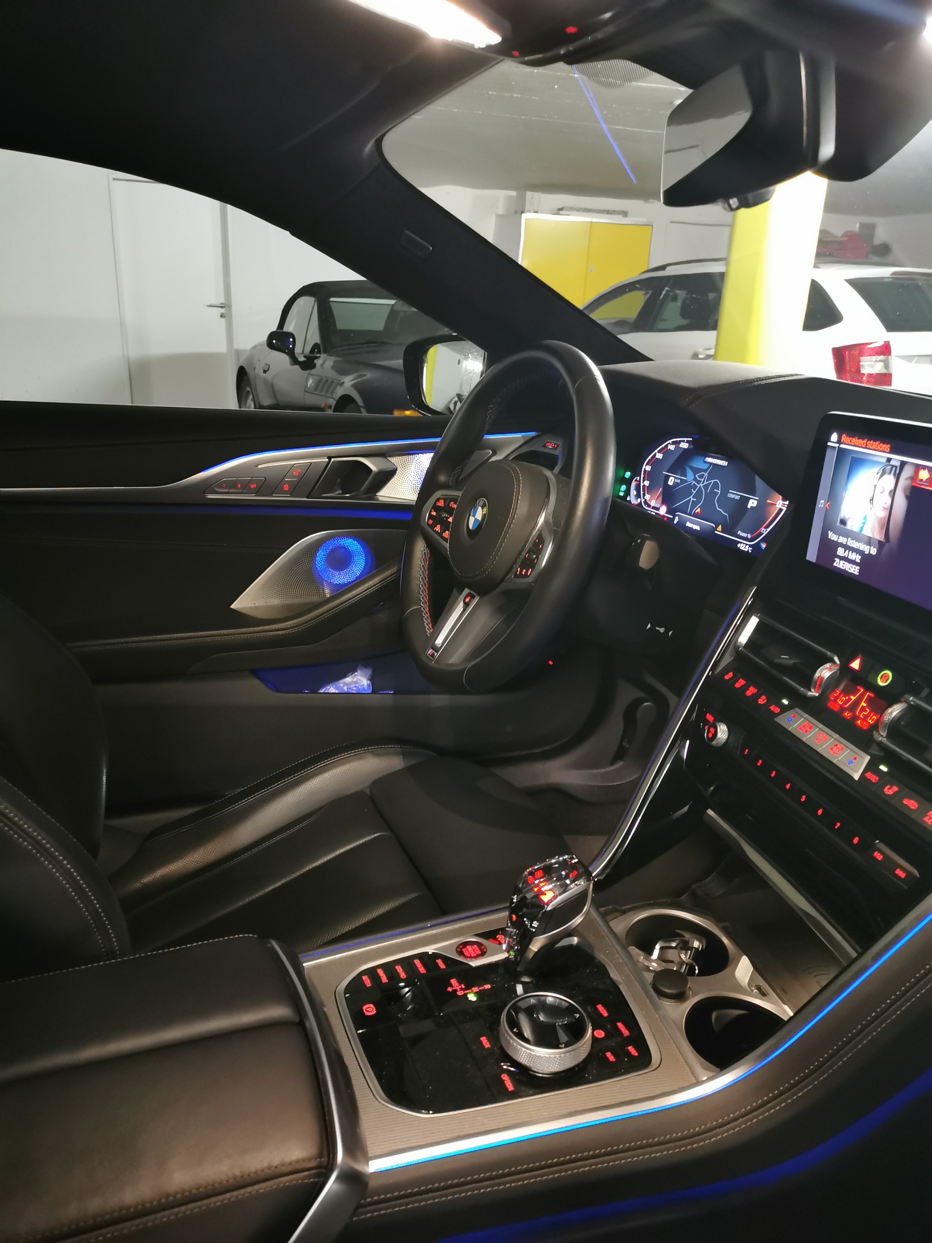BMW M850i xDrive Steptronic Coupé LCI-image-14