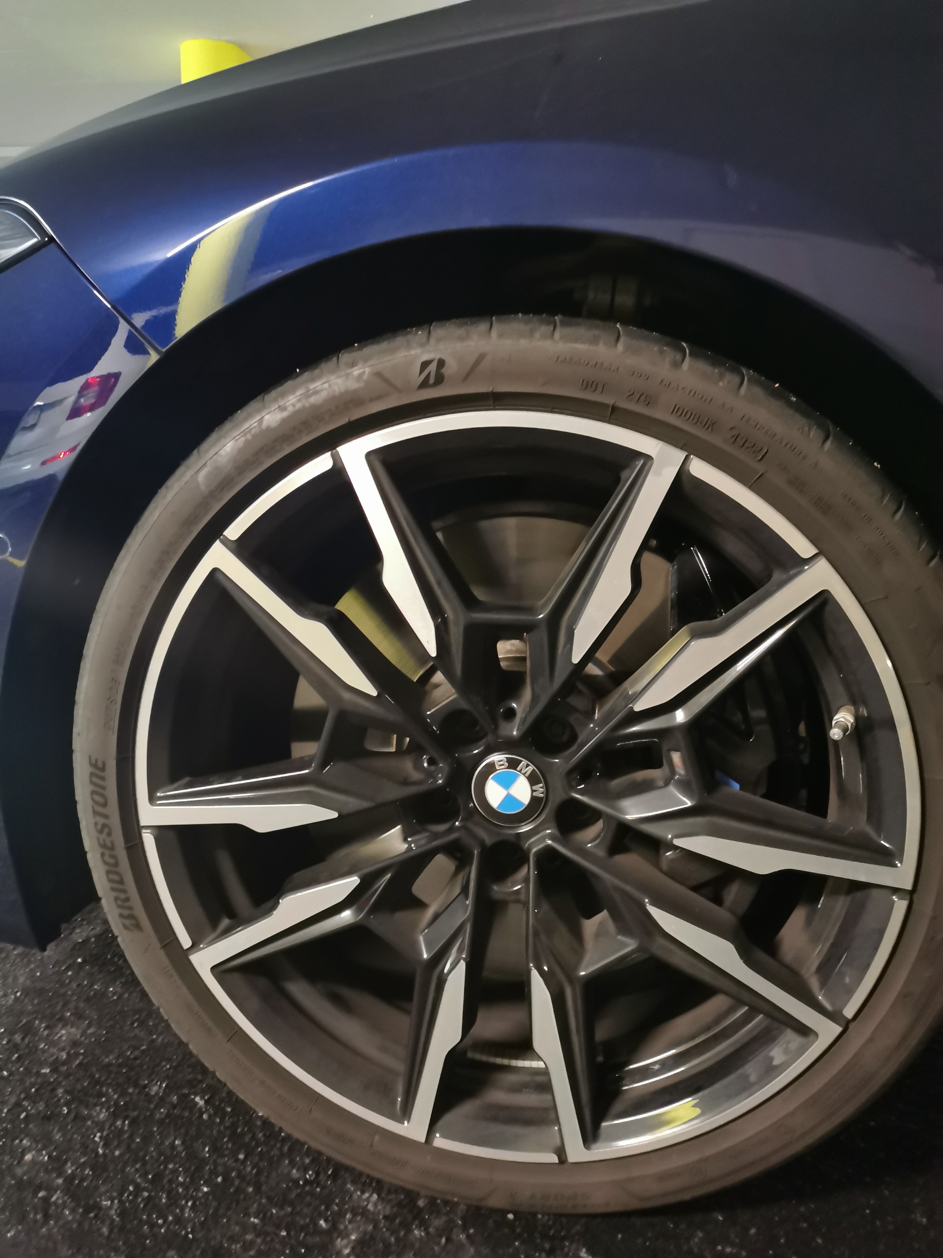 BMW M850i xDrive Steptronic Coupé LCI-image-16