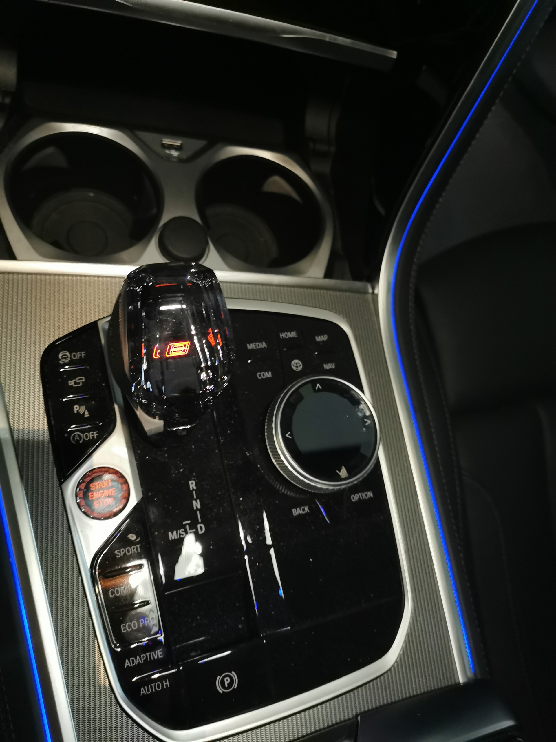 BMW M850i xDrive Steptronic Coupé LCI-image-12