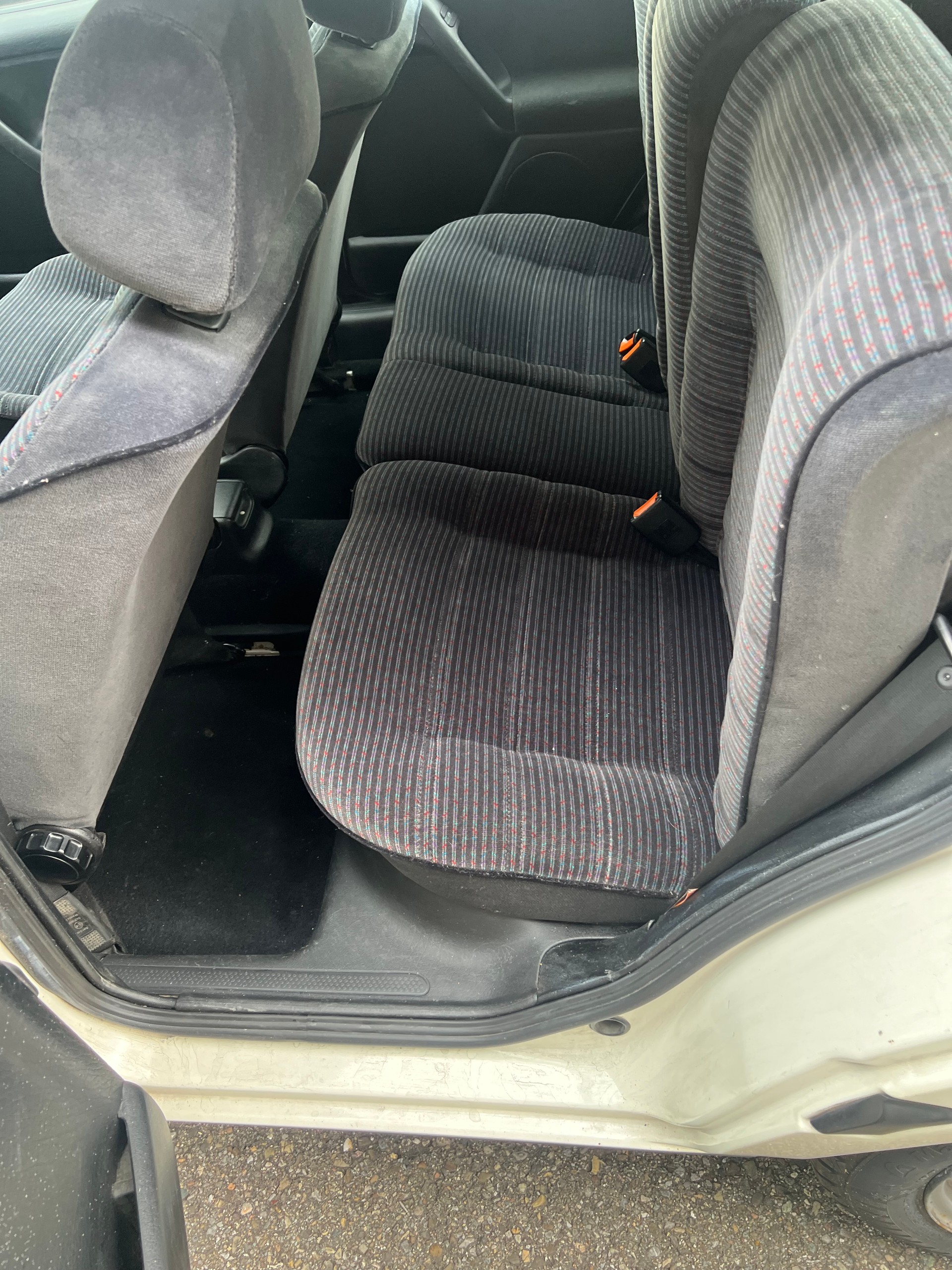 VW GOLF-image-6
