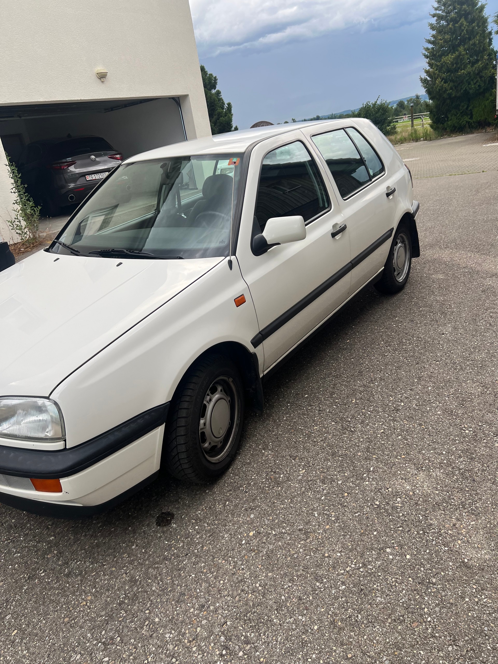 VW GOLF-image-1