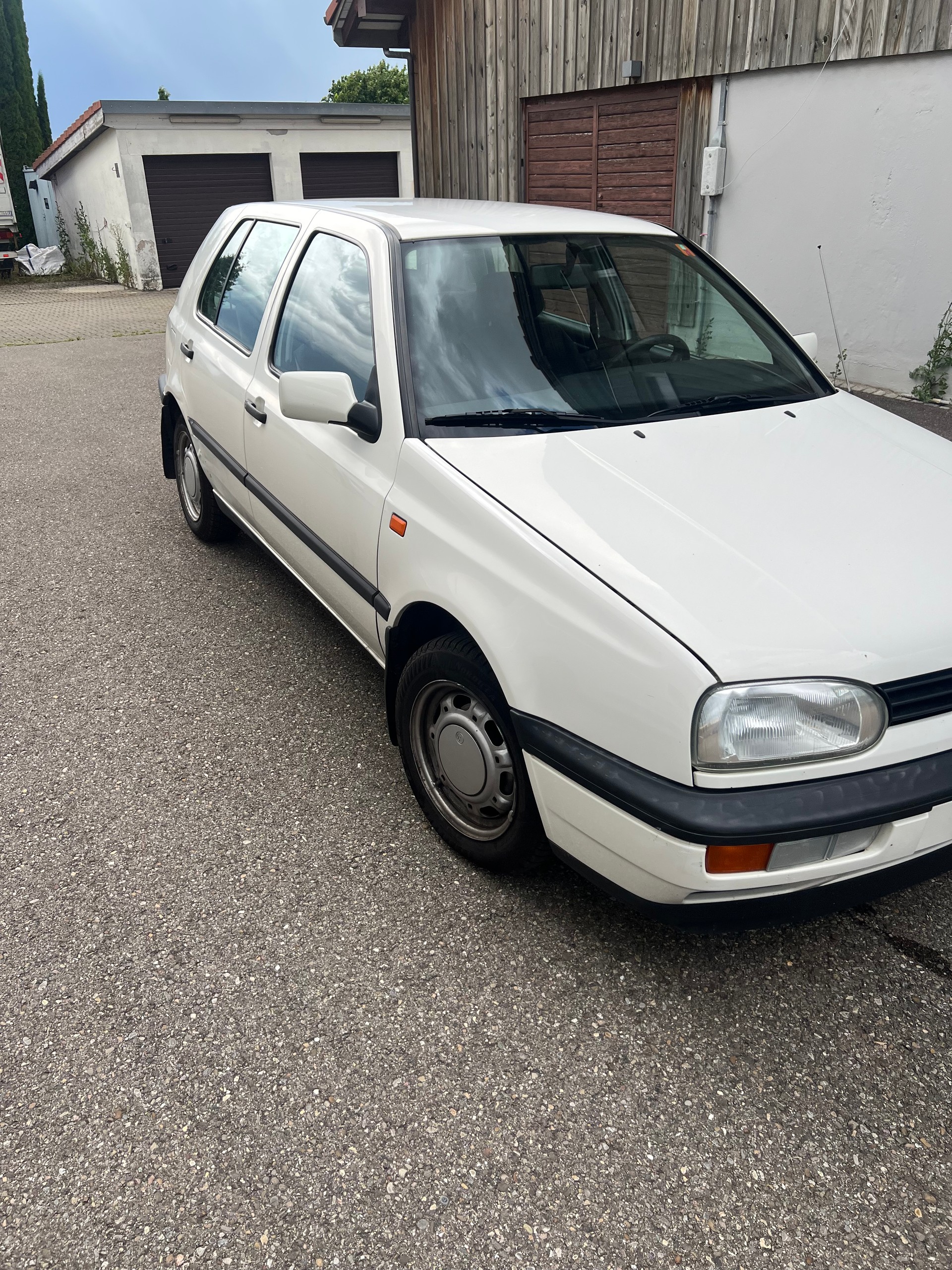 VW GOLF-image-2