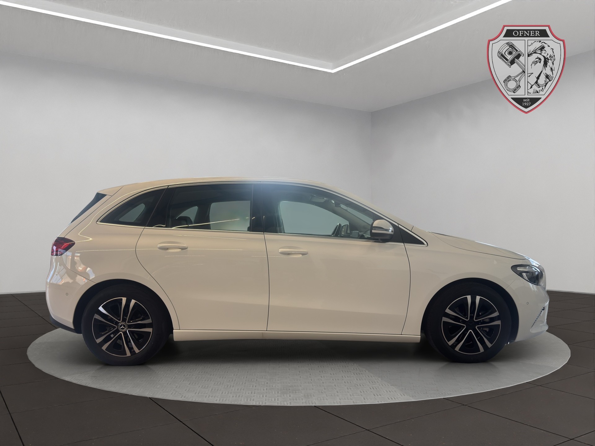MERCEDES-BENZ B 200 d Progressive 8G-DCT-image-4