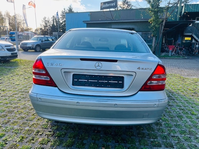 MERCEDES-BENZ C 240 Elégance 4Matic Automatic-image-1