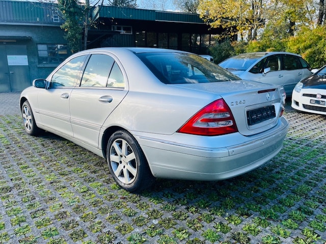 MERCEDES-BENZ C 240 Elégance 4Matic Automatic-image-7