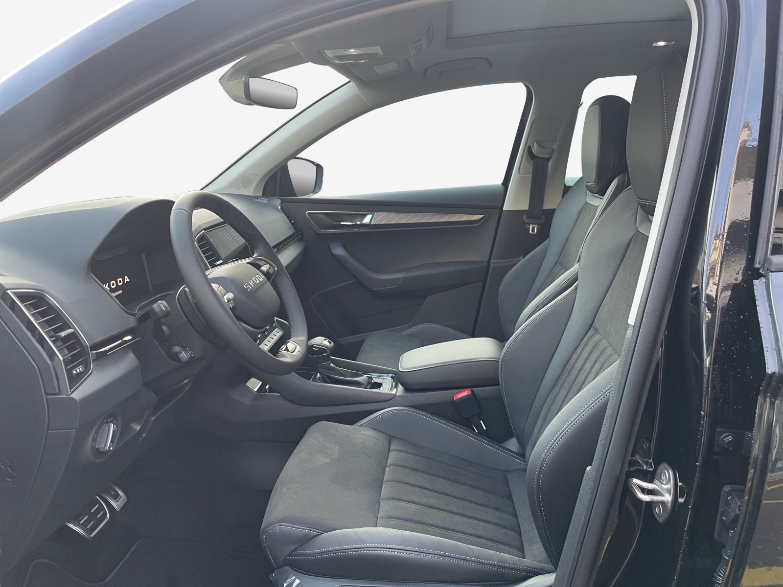 SKODA Karoq 1.5 TSI Dynamic DSG-image-7