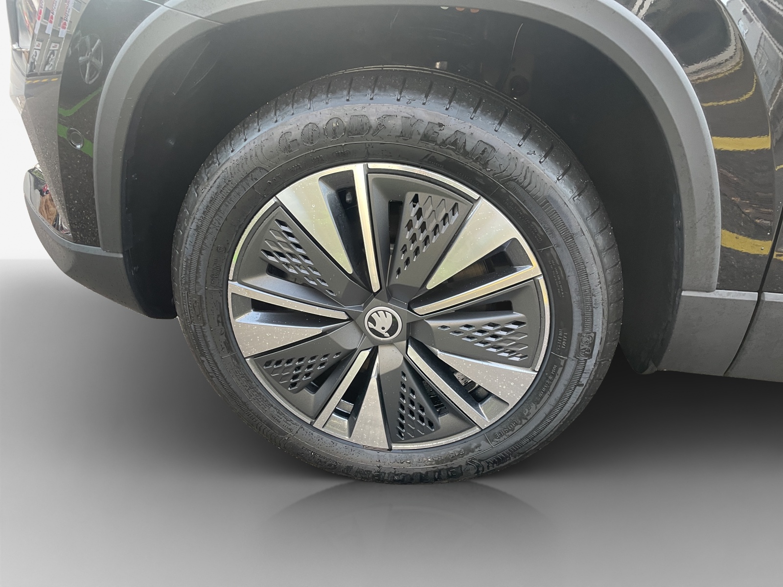 SKODA Karoq 1.5 TSI Dynamic DSG-image-13