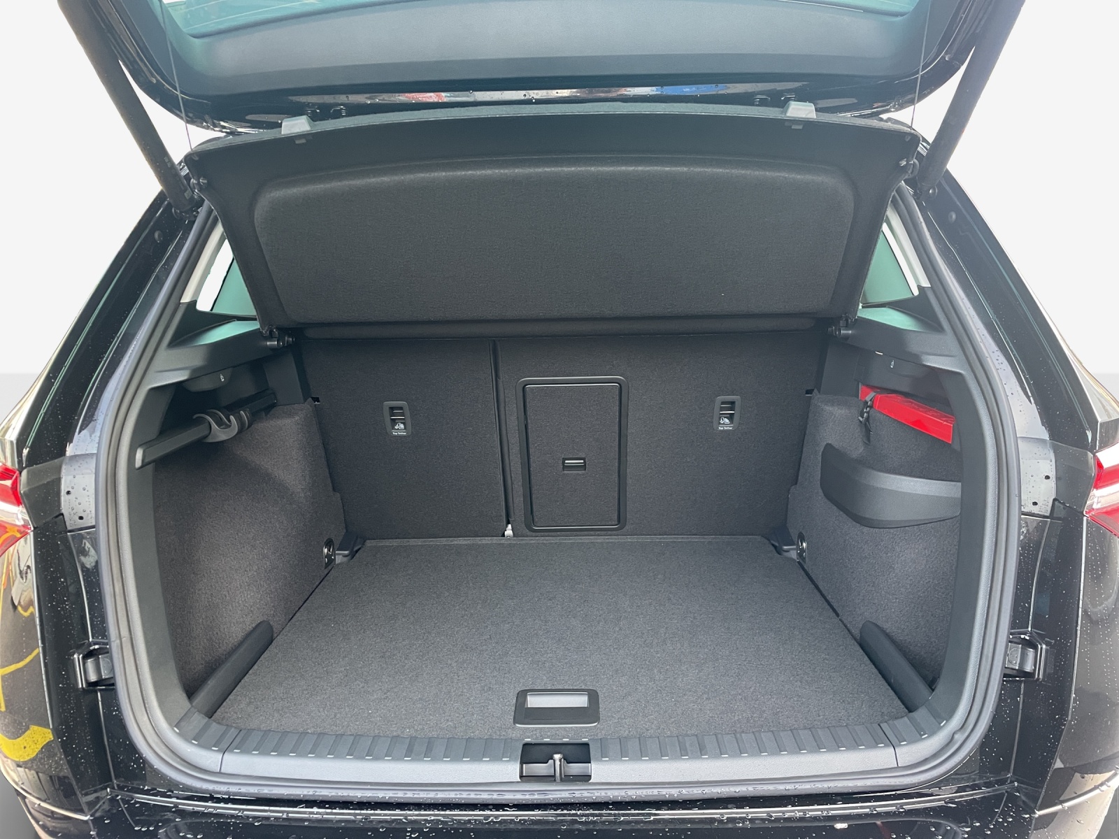 SKODA Karoq 1.5 TSI Dynamic DSG-image-12