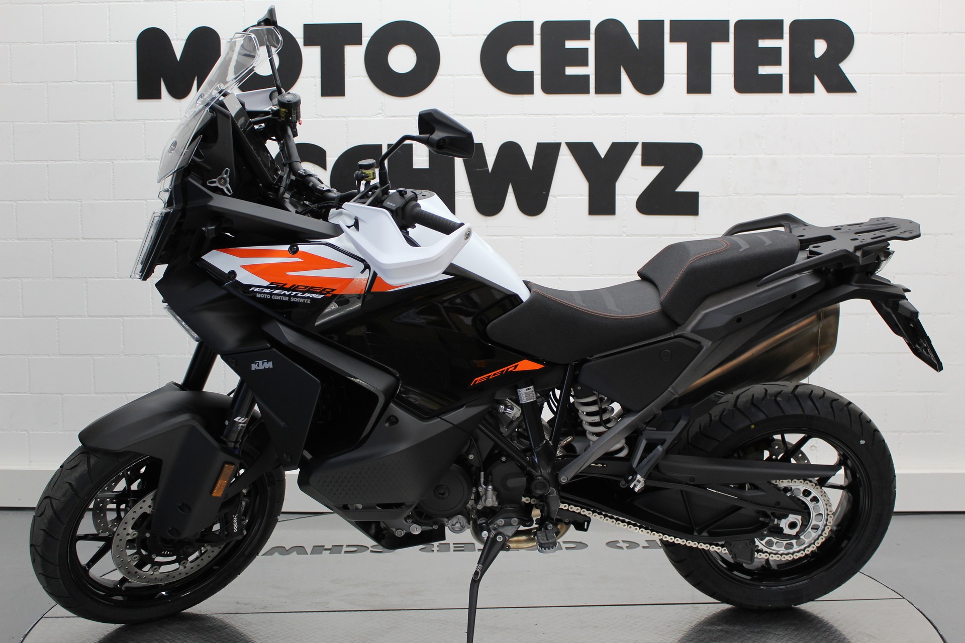KTM 1390 Super Adventure S-image-3