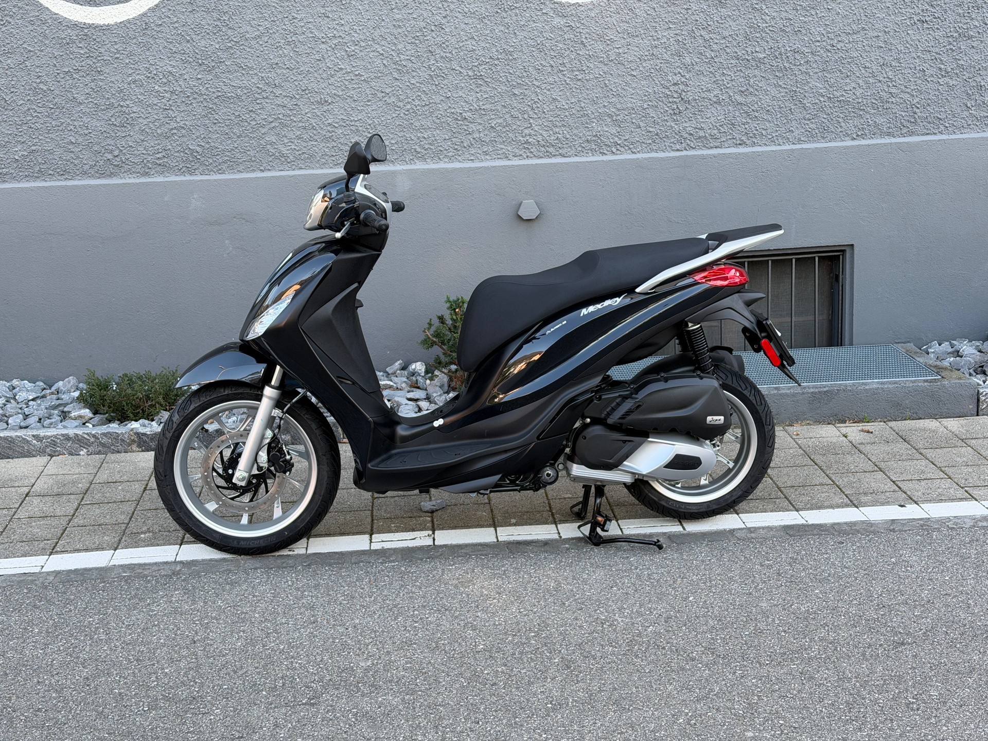PIAGGIO Medley 200 E5+-image-3