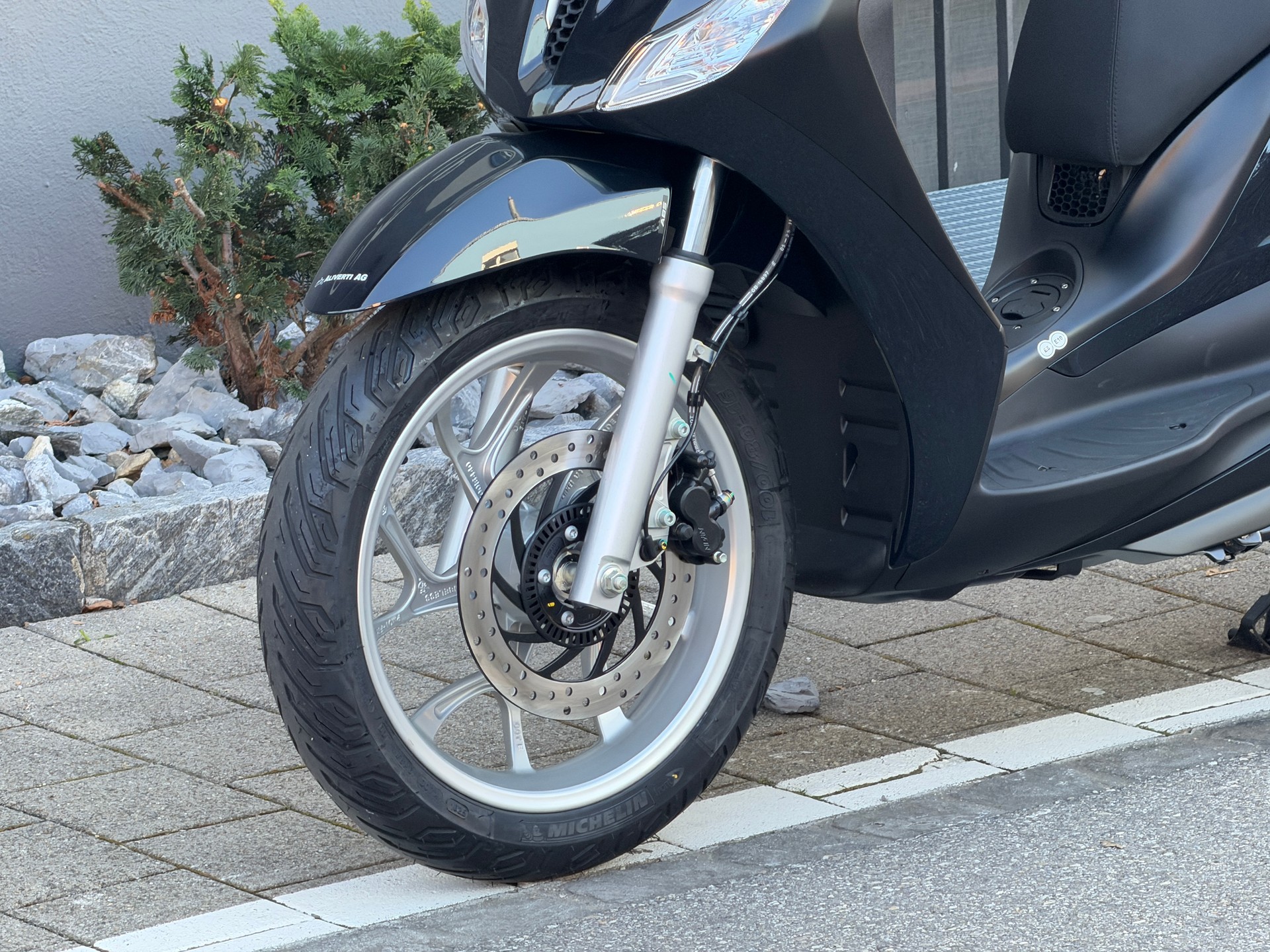 PIAGGIO Medley 200 E5+-image-2