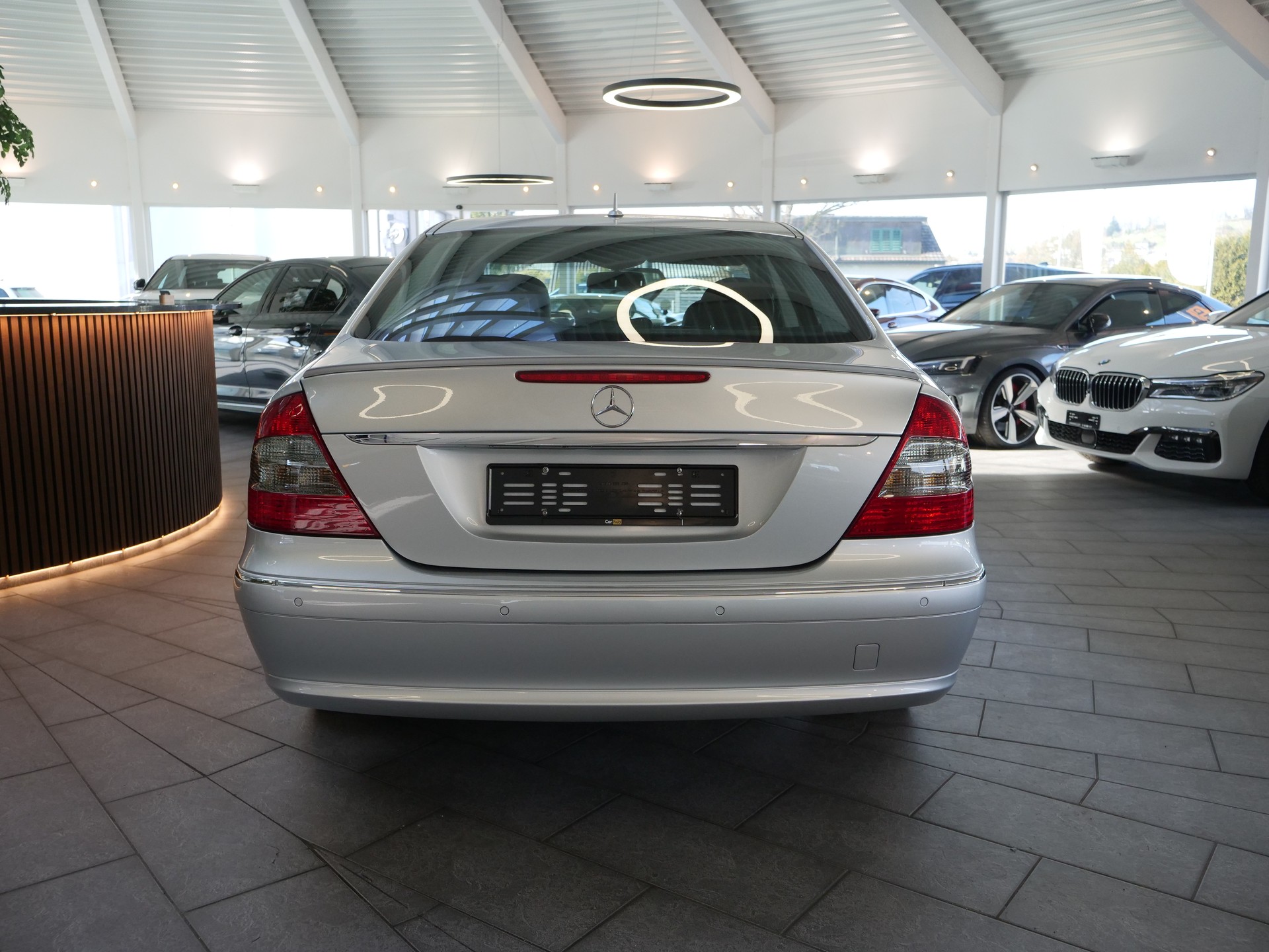 MERCEDES-BENZ E 320 CDI Elégance 4Matic Automatic-image-5