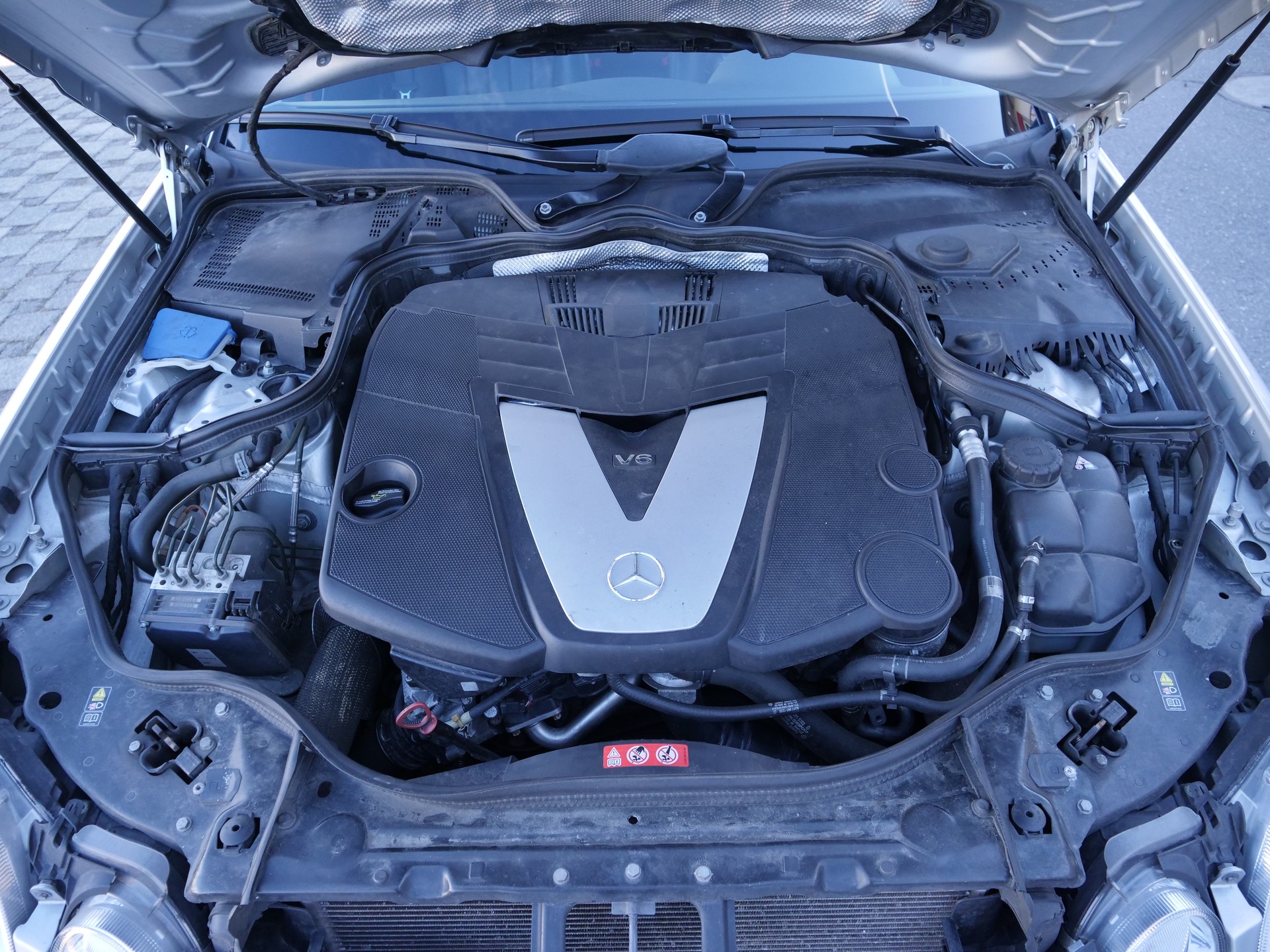 MERCEDES-BENZ E 320 CDI Elégance 4Matic Automatic-image-18