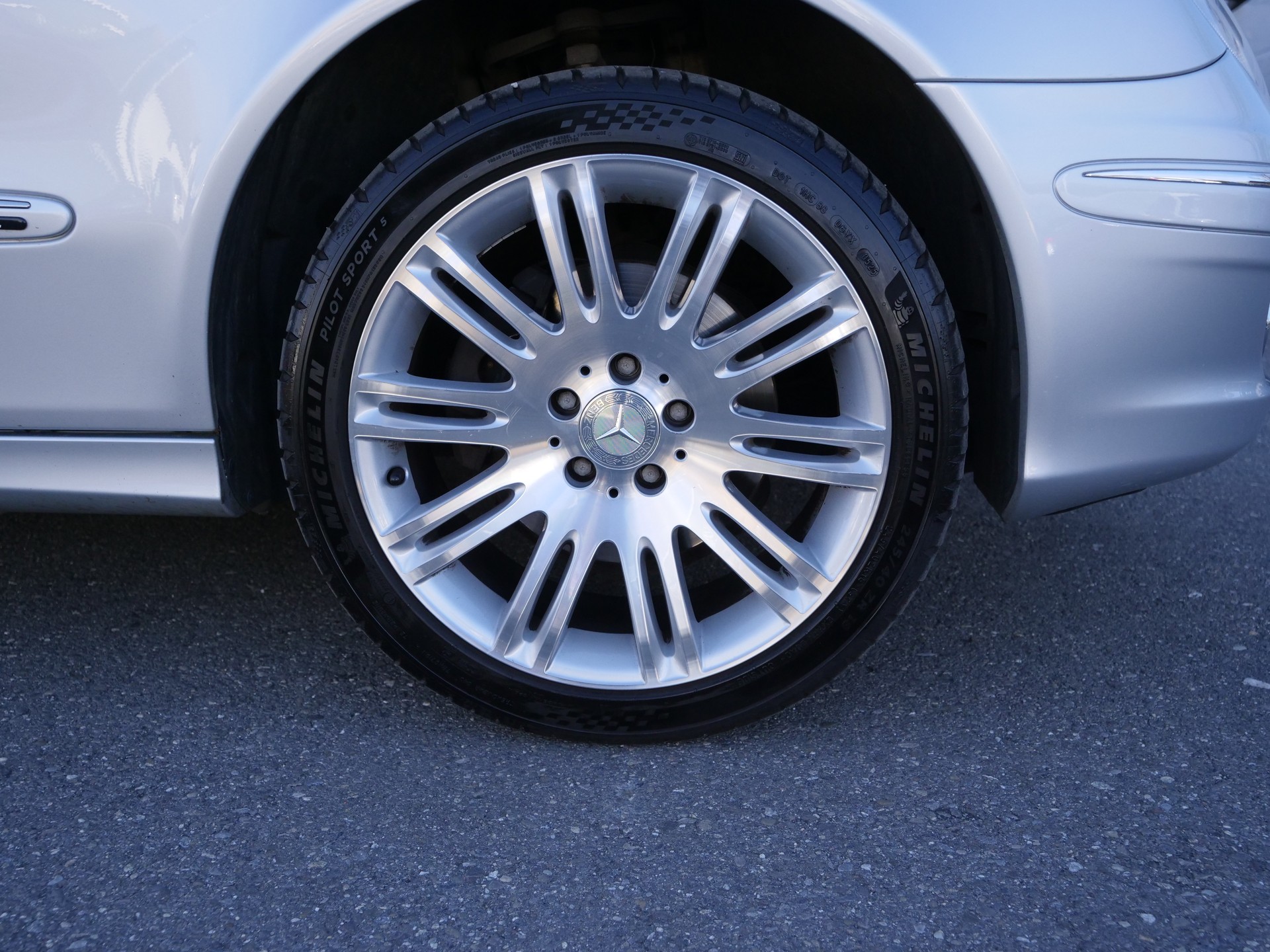 MERCEDES-BENZ E 320 CDI Elégance 4Matic Automatic-image-17
