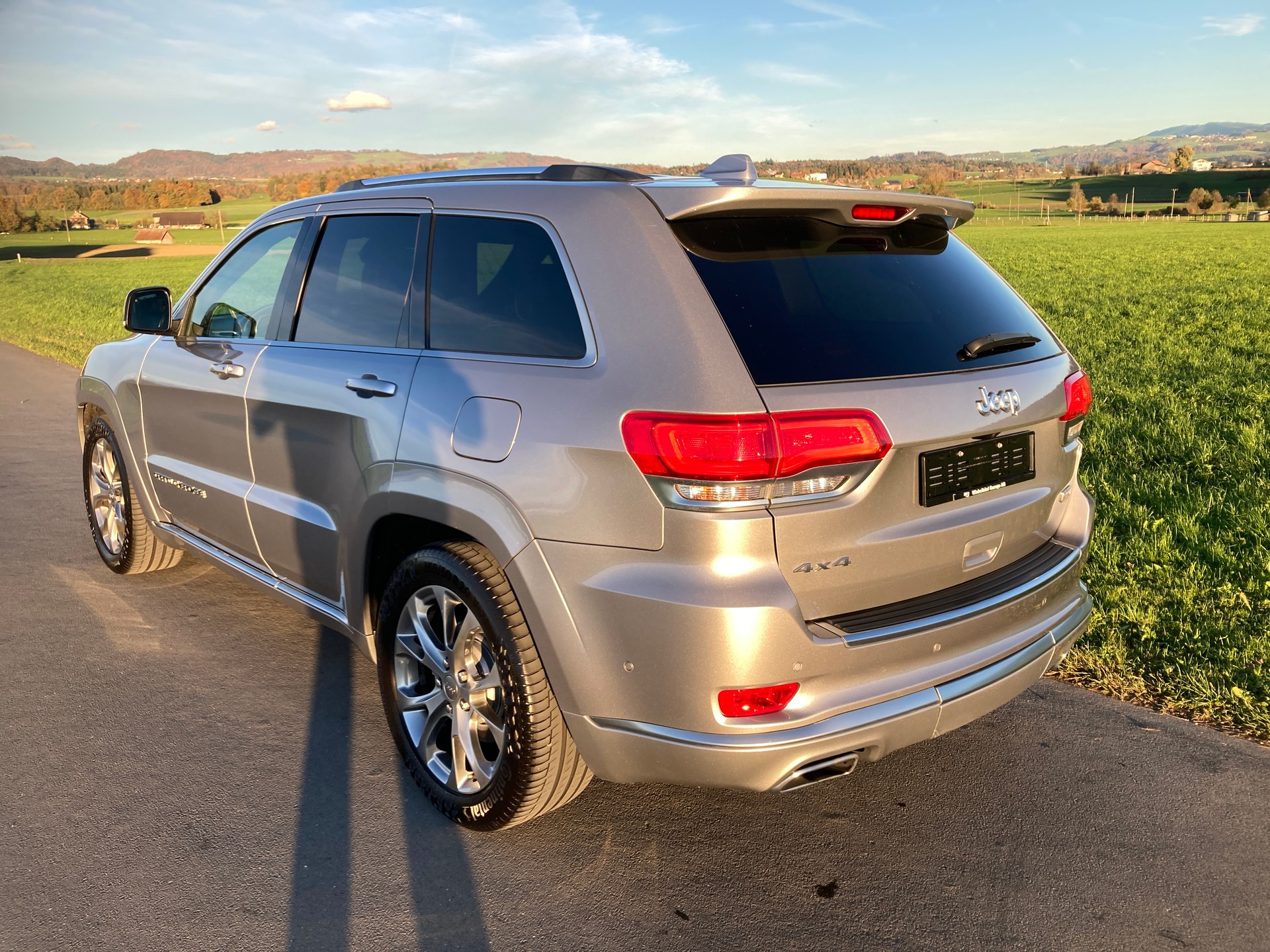 JEEP Grand Cherokee 3.0 CRD Summit Automatic-image-3