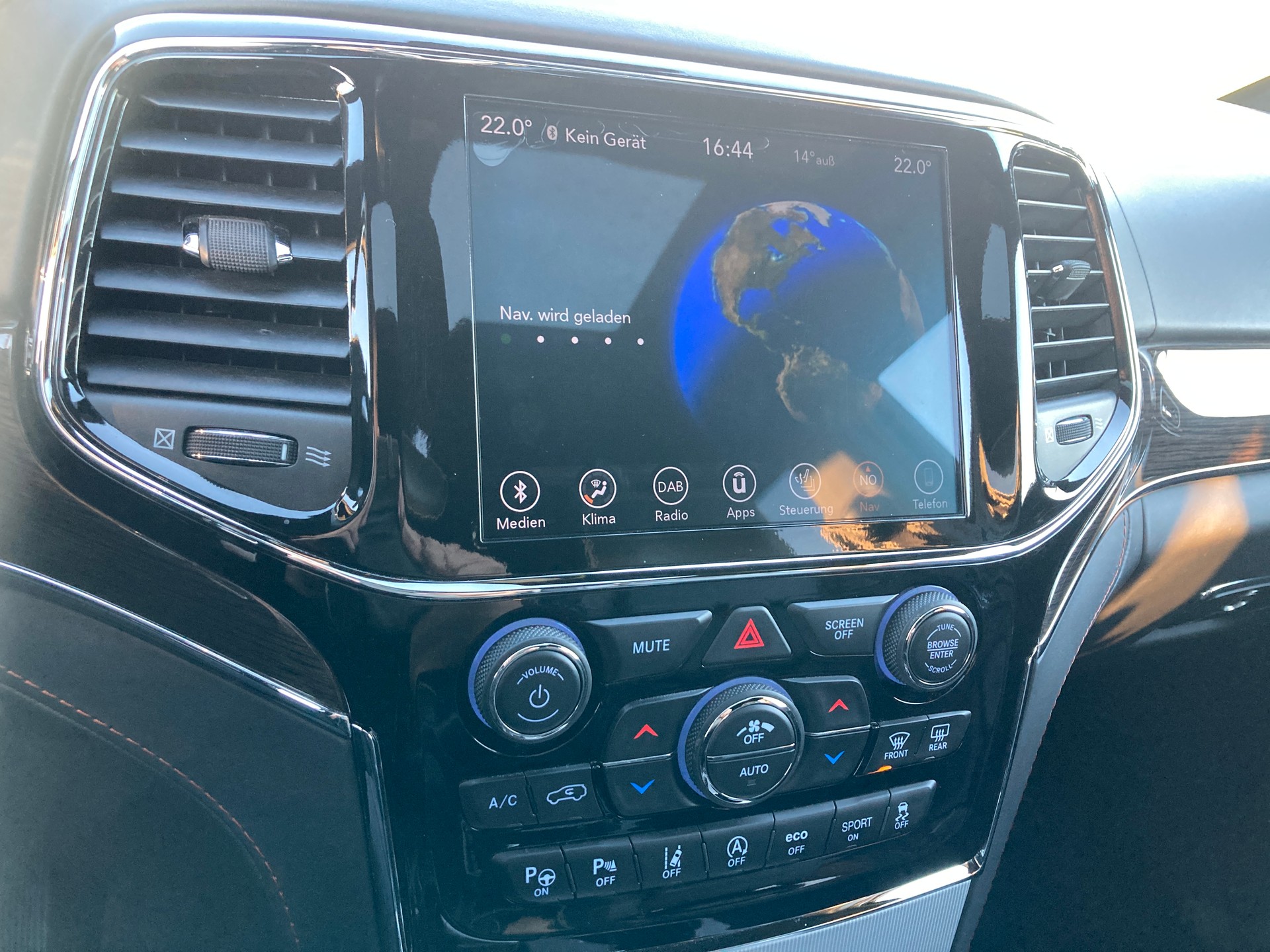 JEEP Grand Cherokee 3.0 CRD Summit Automatic-image-19