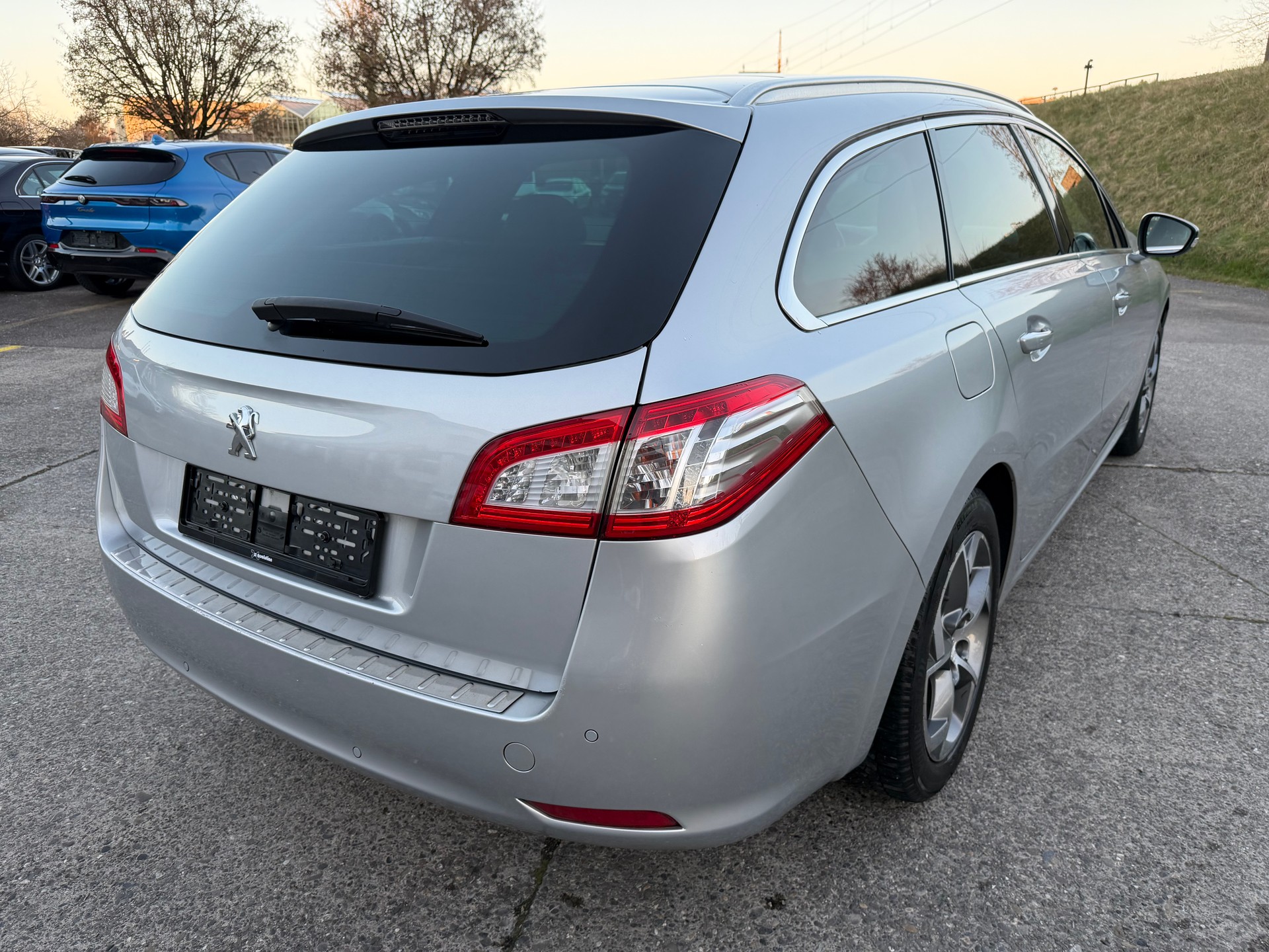 PEUGEOT 508 SW 2.0 BlueHDi Allure Automatic-image-4