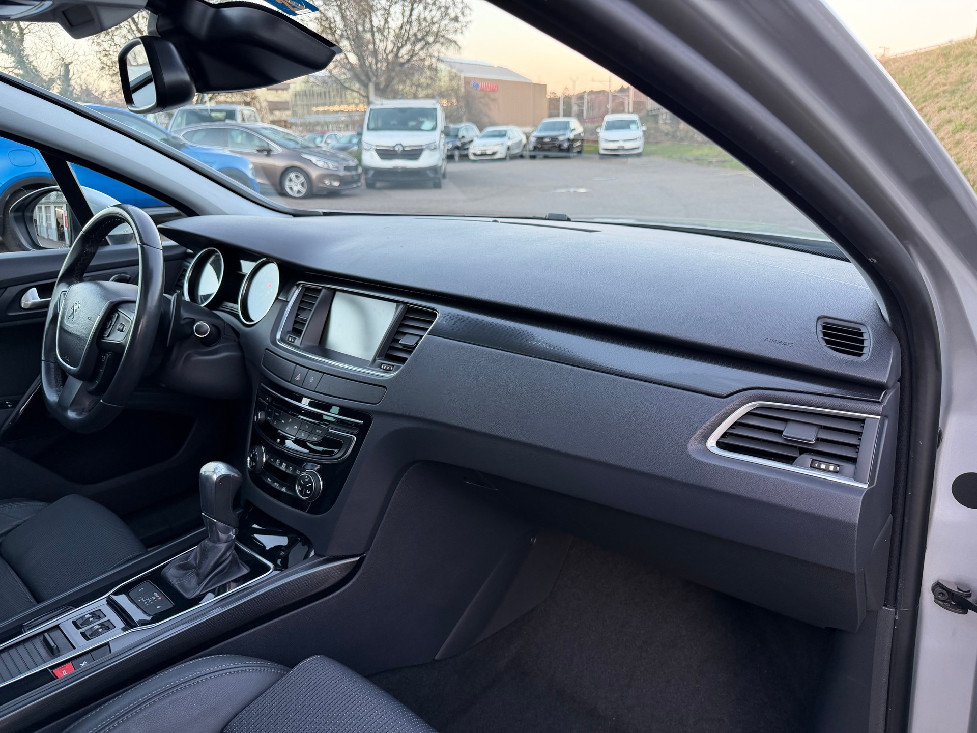 PEUGEOT 508 SW 2.0 BlueHDi Allure Automatic-image-17