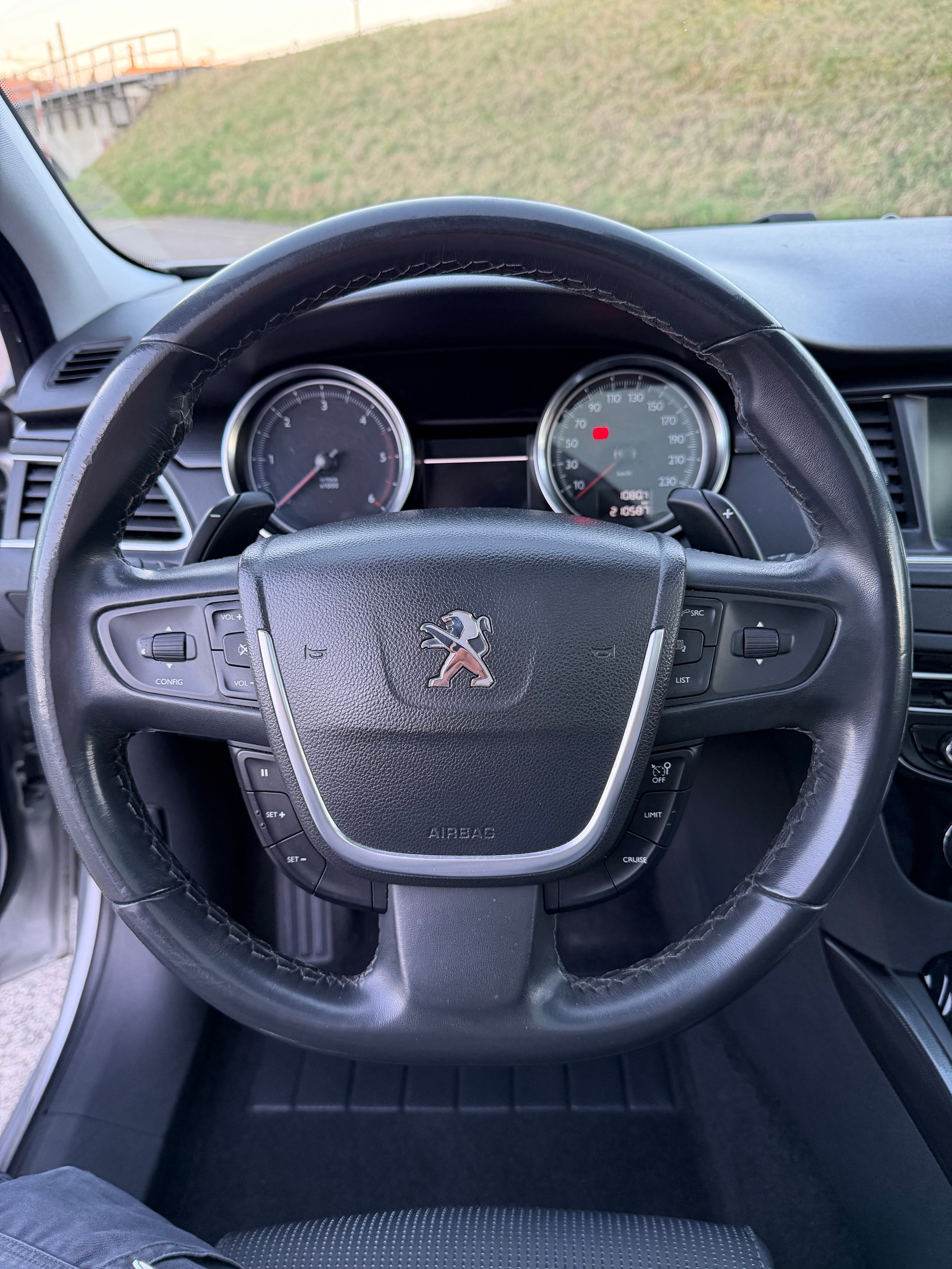 PEUGEOT 508 SW 2.0 BlueHDi Allure Automatic-image-10