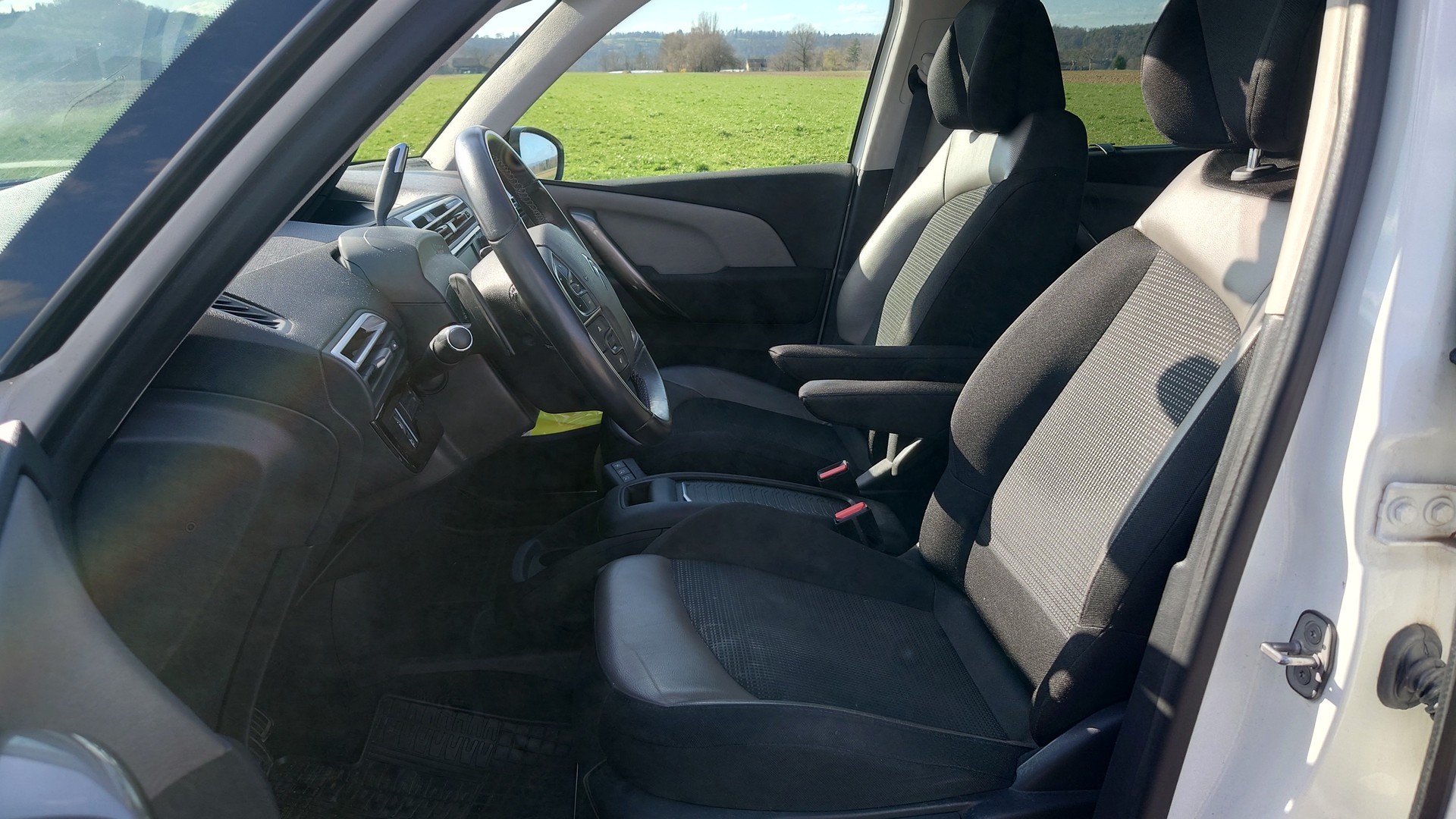 CITROEN C4 Spacetourer 1.5 BlueHDi Shine EAT8-image-10
