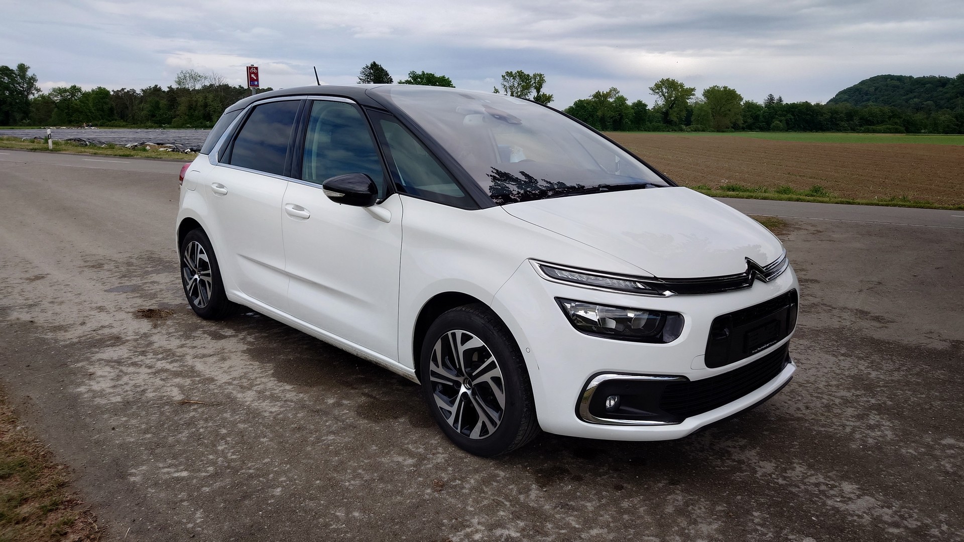 CITROEN C4 Spacetourer 1.5 BlueHDi Shine EAT8-image-7