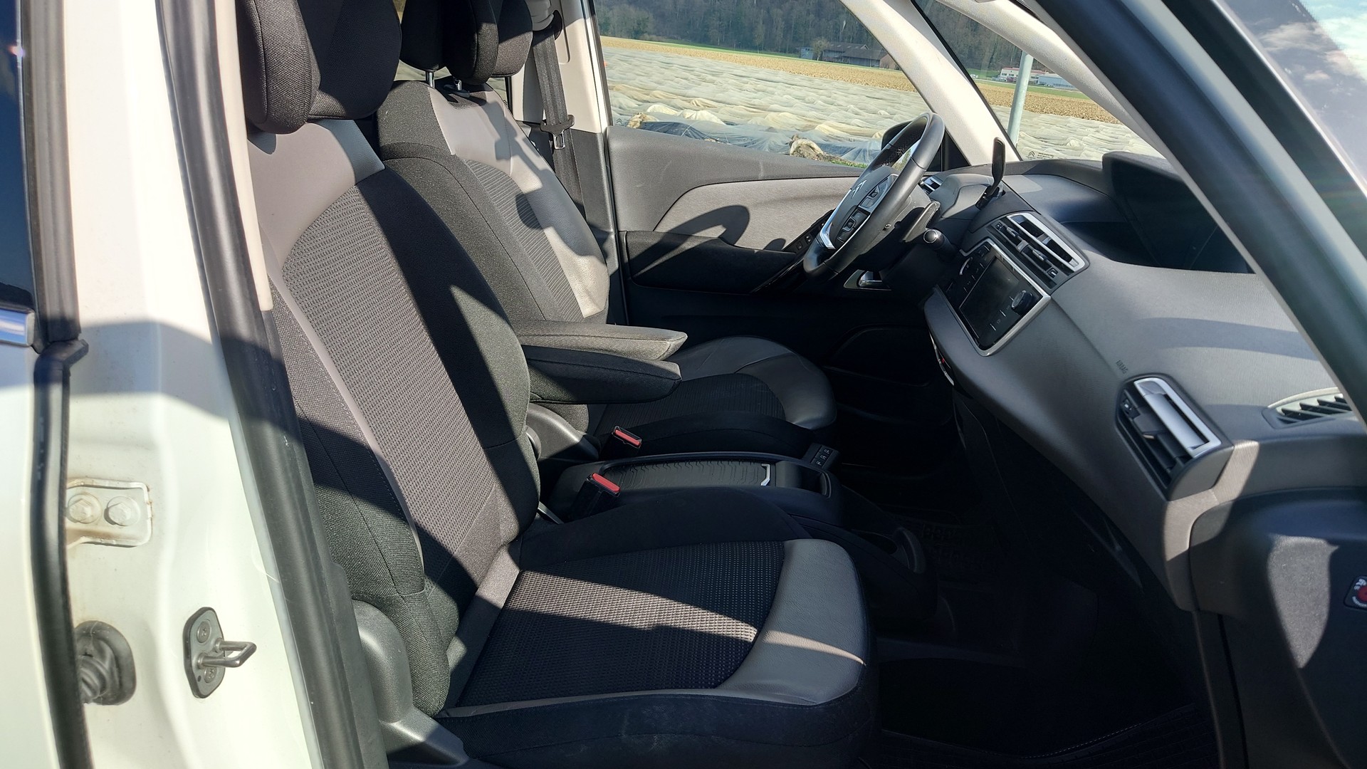 CITROEN C4 Spacetourer 1.5 BlueHDi Shine EAT8-image-11