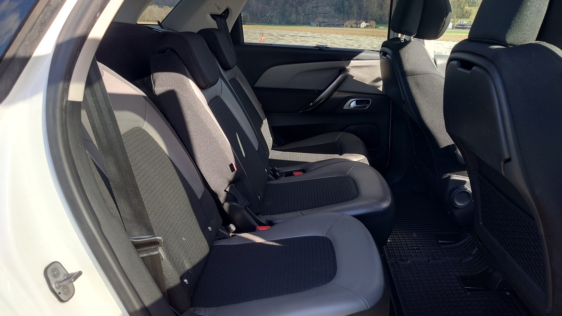CITROEN C4 Spacetourer 1.5 BlueHDi Shine EAT8-image-12