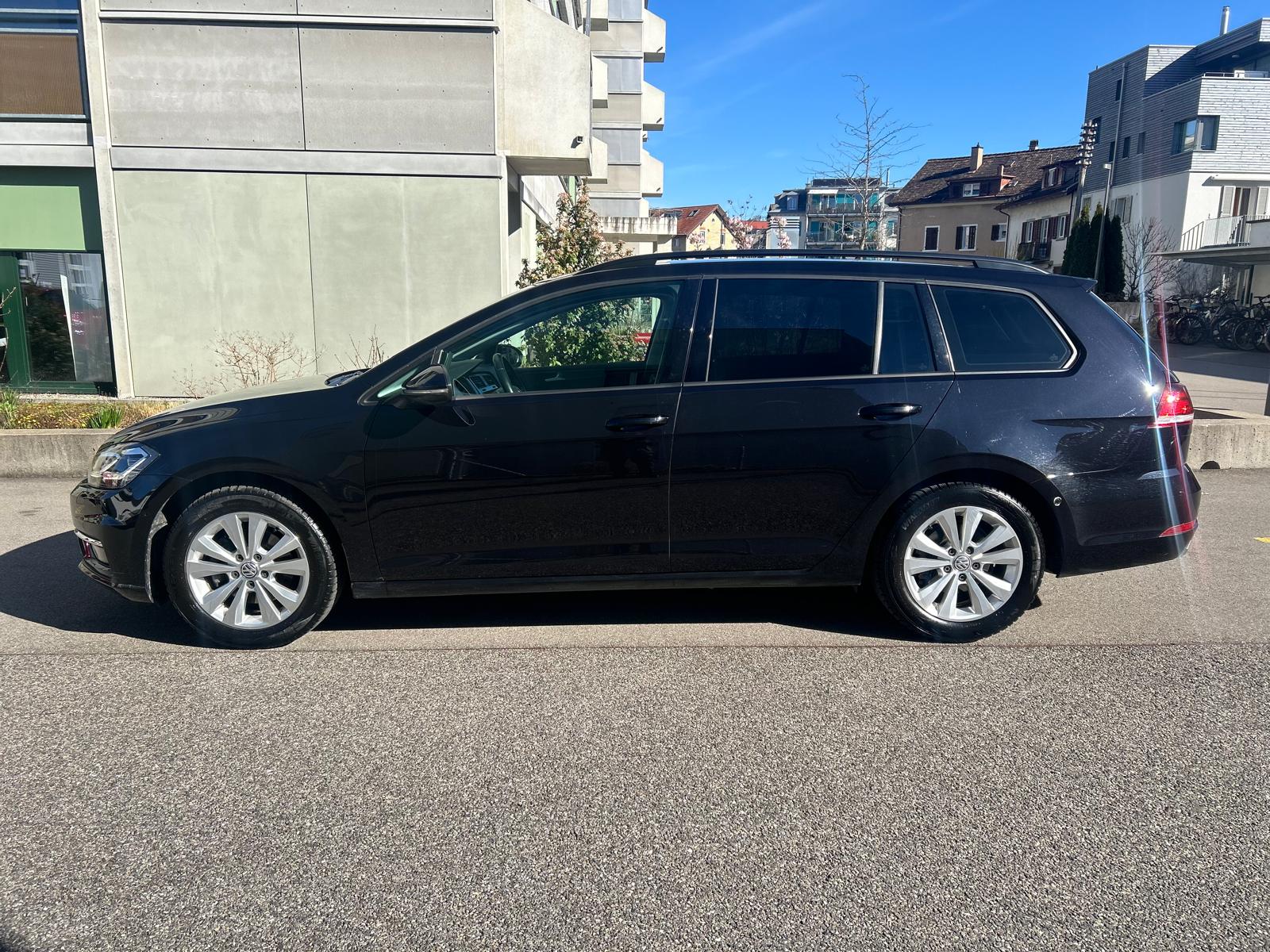VW Golf Variant 2.0 TDI Comfortline 4Motion DSG-image-5