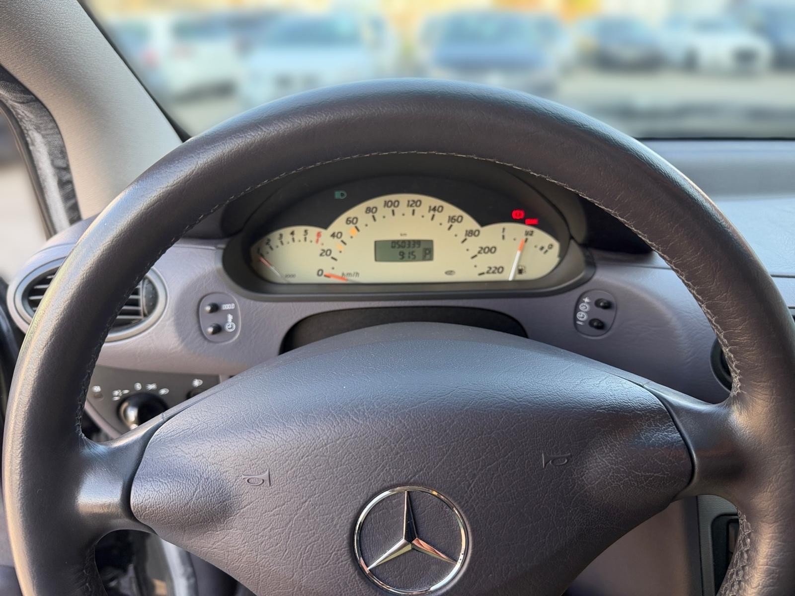 MERCEDES-BENZ A 160 Avantgarde-image-8