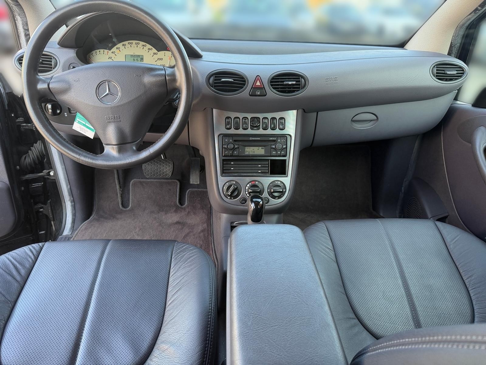 MERCEDES-BENZ A 160 Avantgarde-image-9