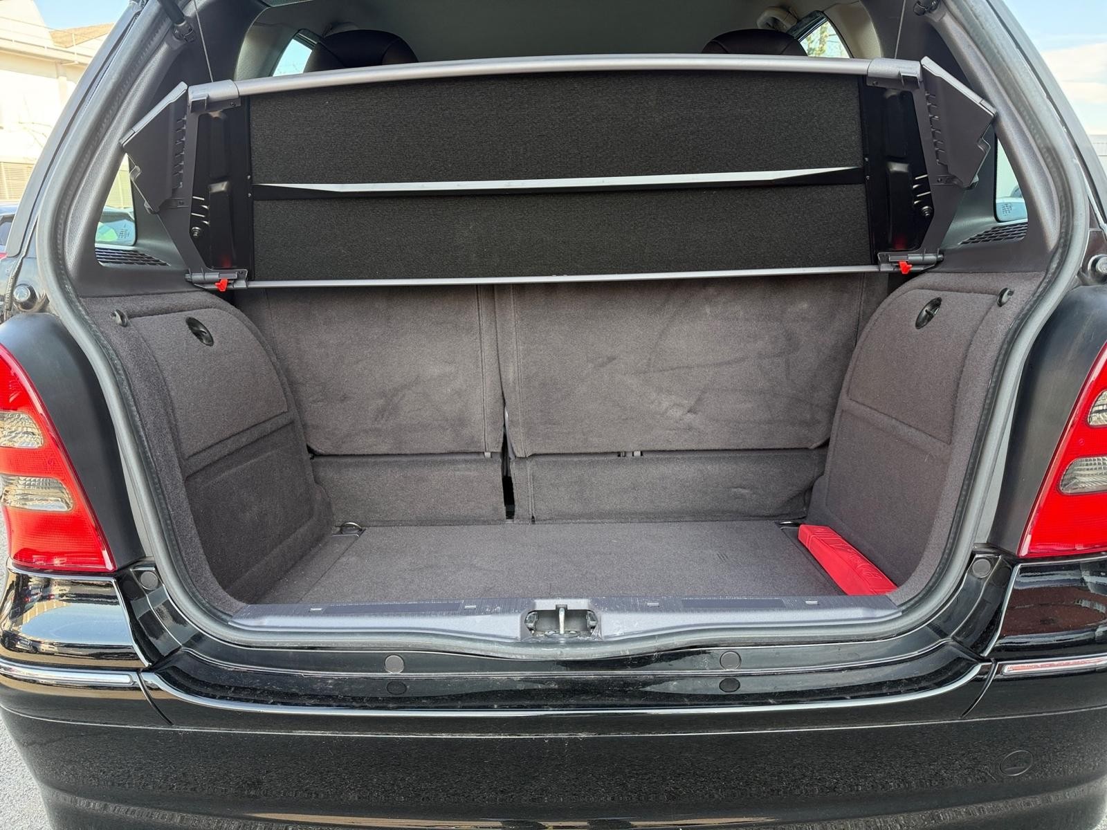 MERCEDES-BENZ A 160 Avantgarde-image-11