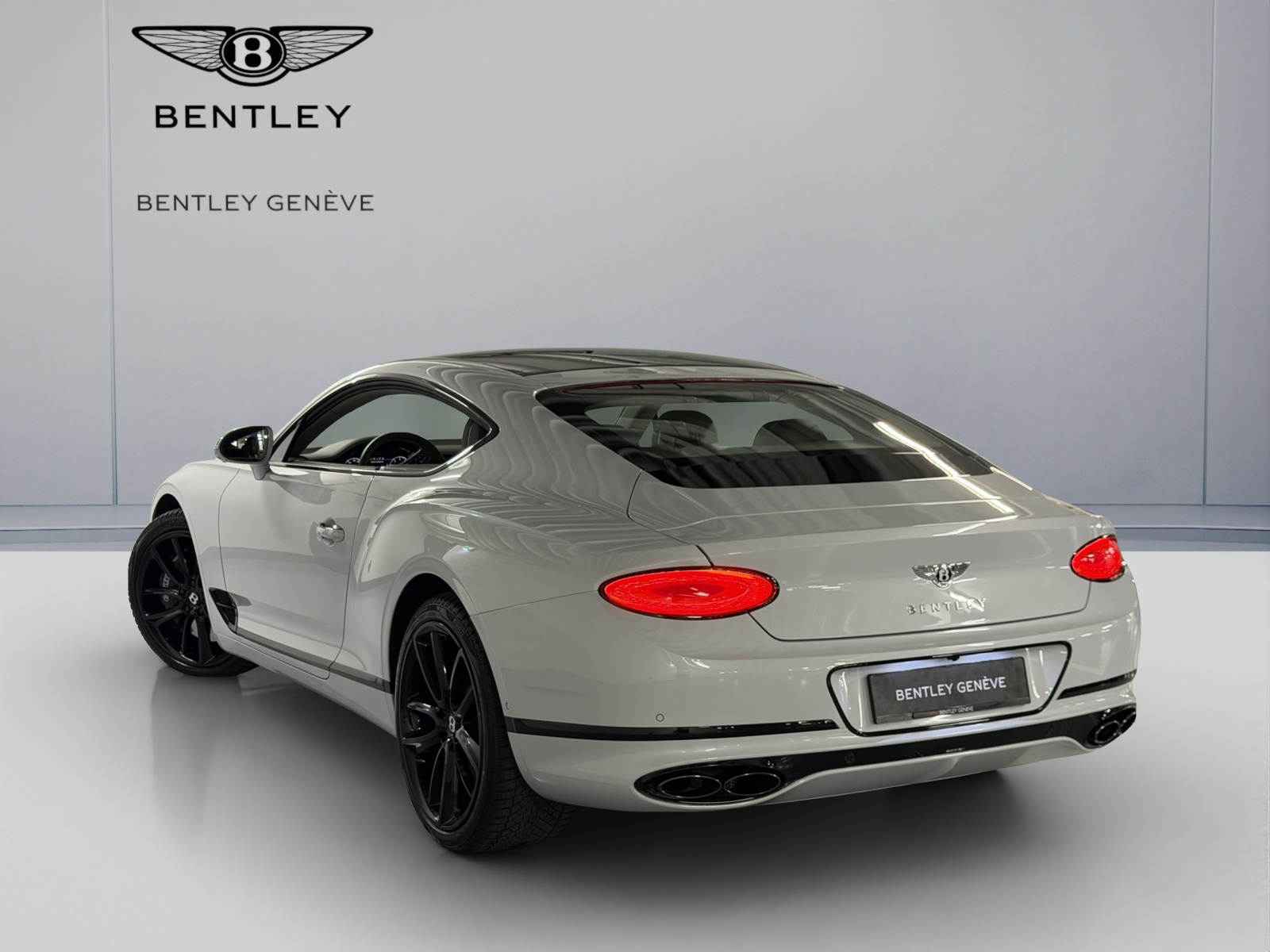 BENTLEY Continental GT 4.0 V8 Azure-showroom-element-3