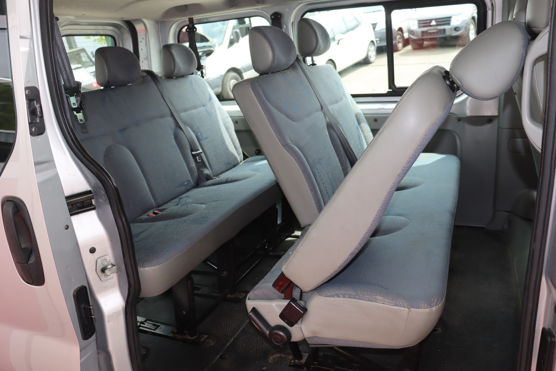 RENAULT Trafic 2.0 16V 2.7t-image-9
