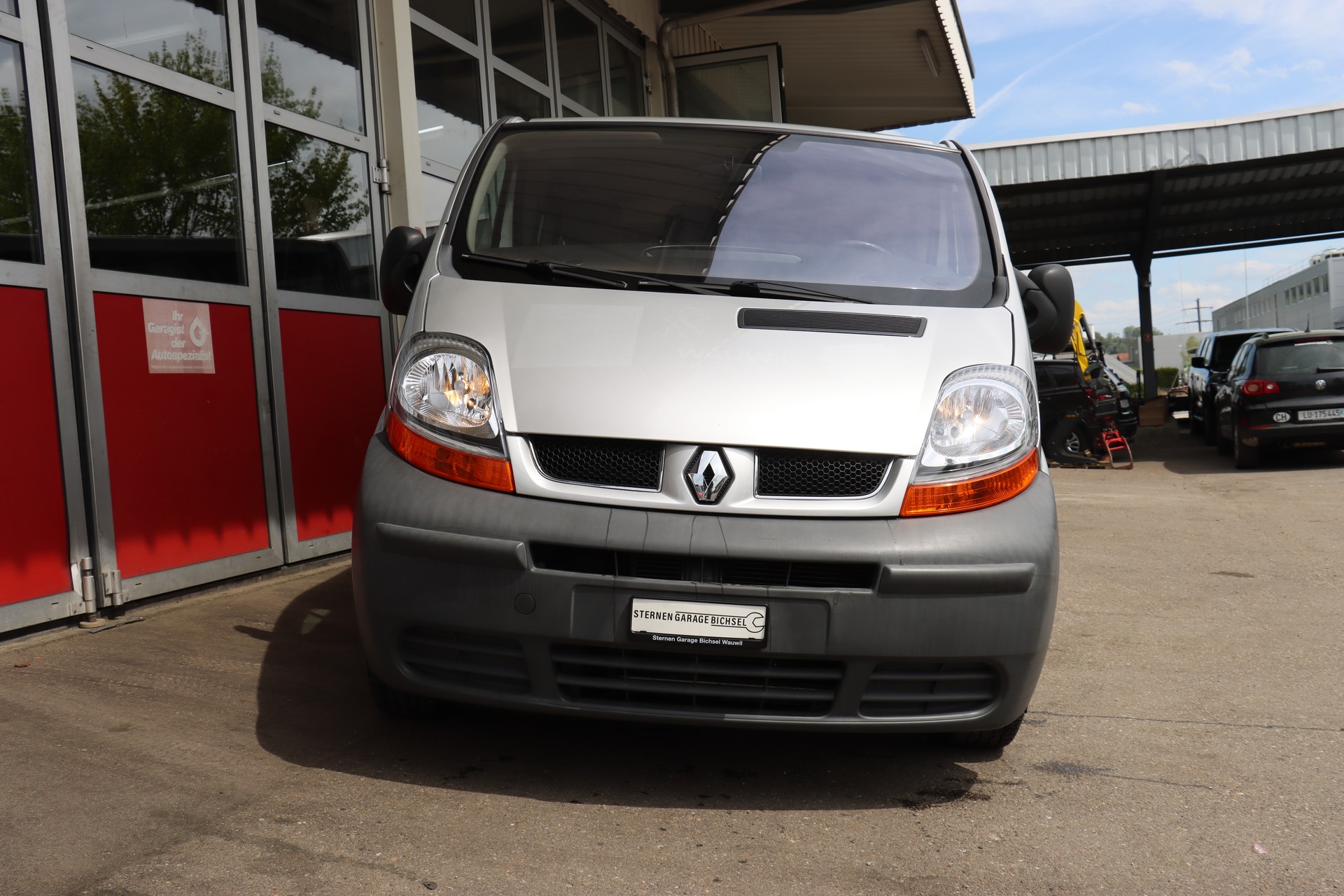 RENAULT Trafic 2.0 16V 2.7t-showroom-element-2