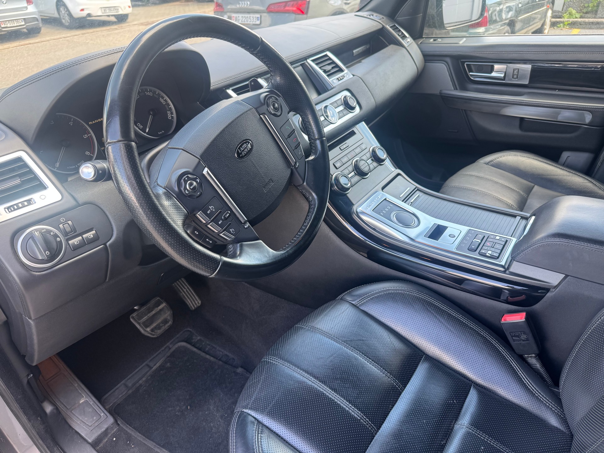 LAND ROVER Range Rover Sport 3.0 TDV6 HSE Automatic-image-5