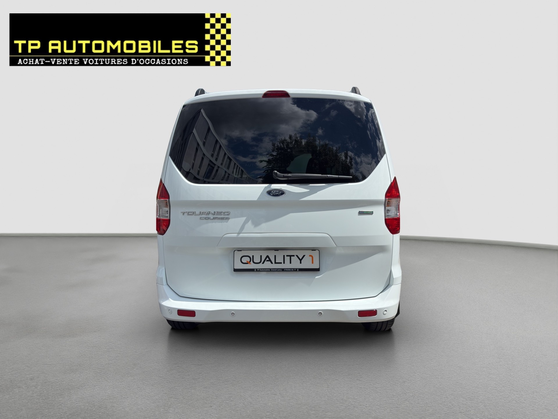 FORD Tourneo Courier 1.0 SCTi Titanium-image-5