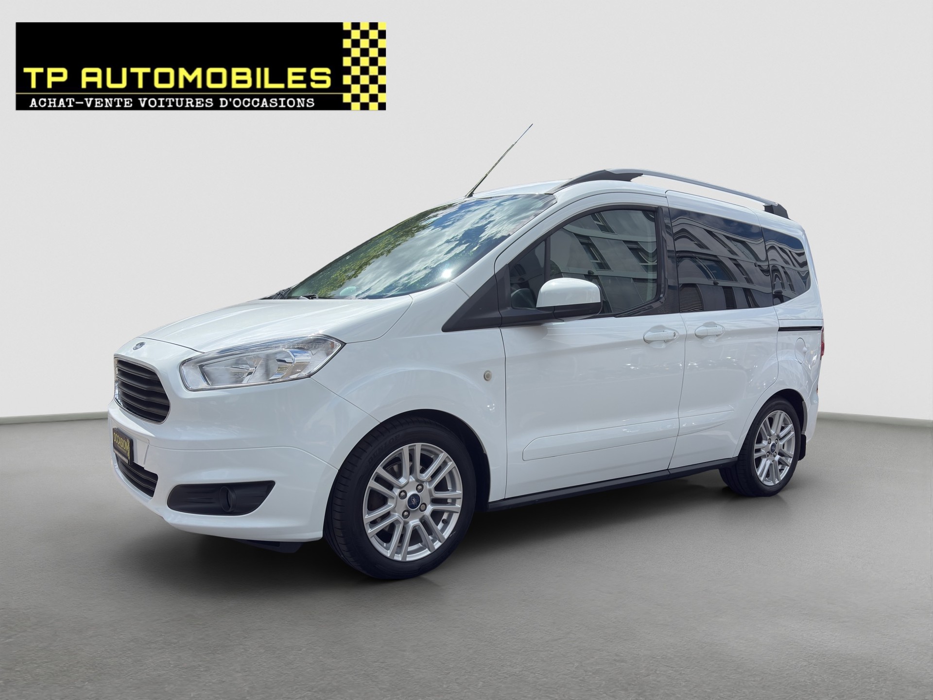 FORD Tourneo Courier 1.0 SCTi Titanium