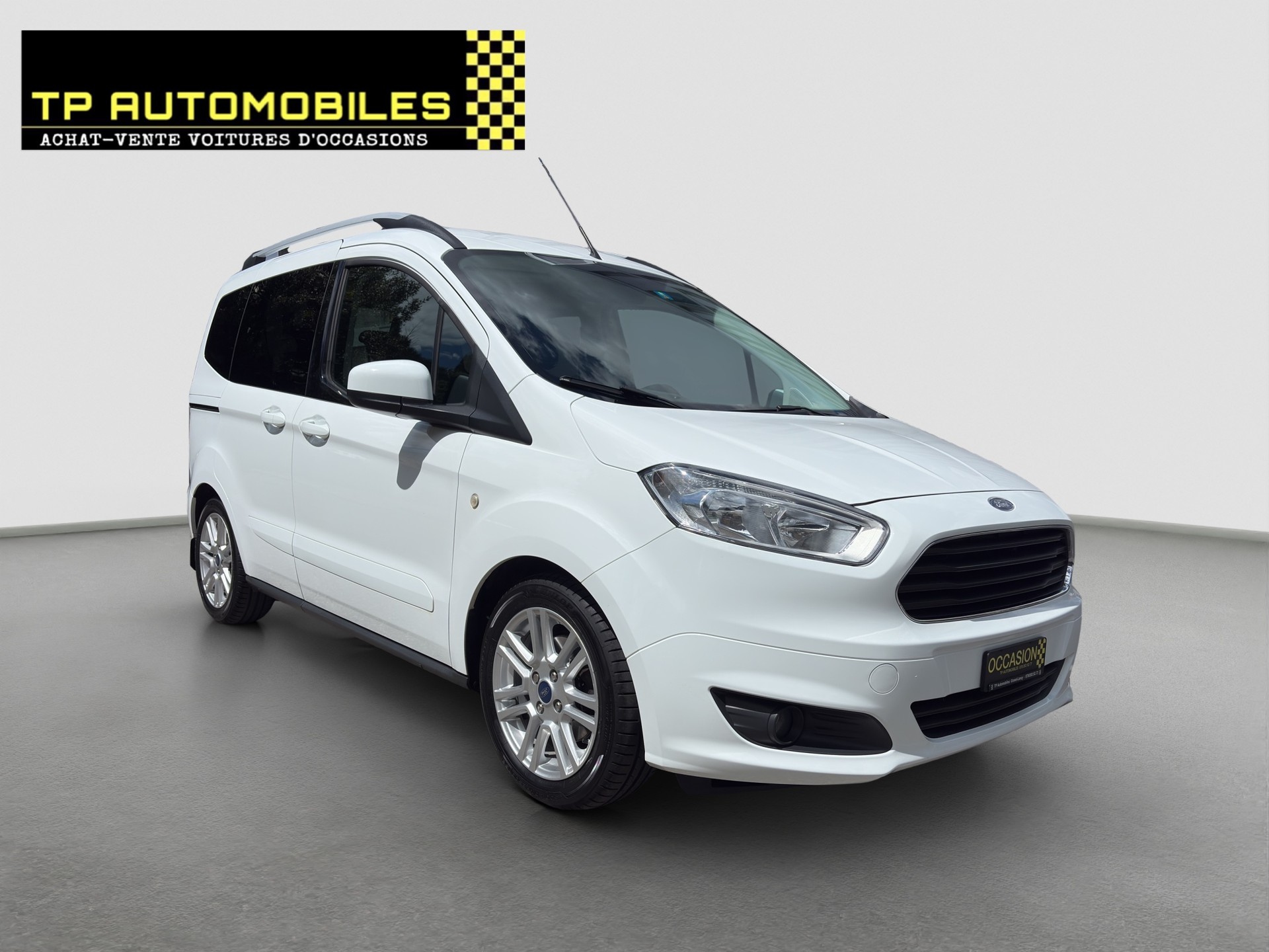 FORD Tourneo Courier 1.0 SCTi Titanium-image-2