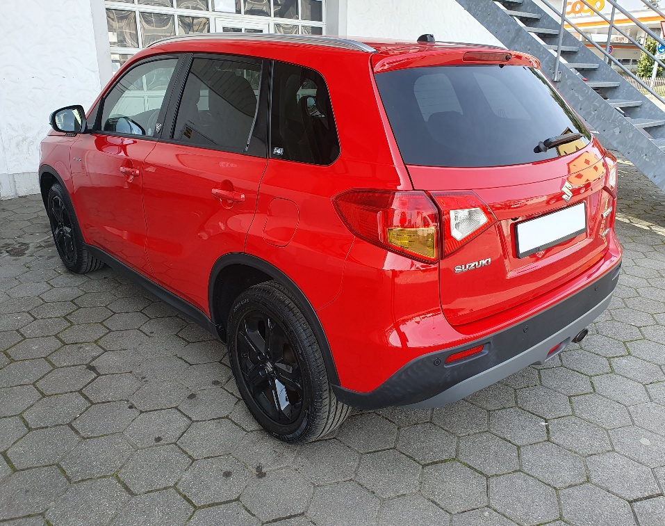 SUZUKI Vitara 1.4 Boosterjet Sergio Cellano Top Automat-showroom-element-3