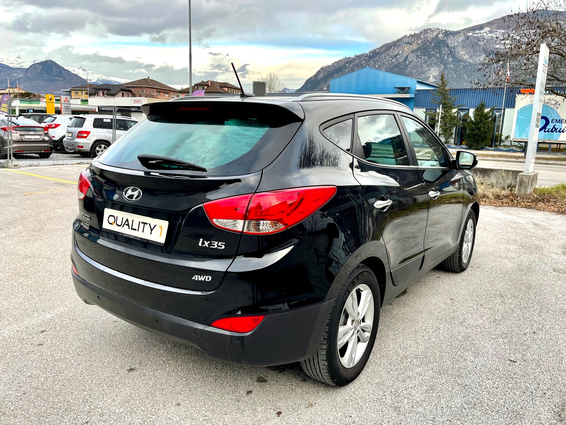 HYUNDAI iX 35 2.0 Premium 4WD-image-6
