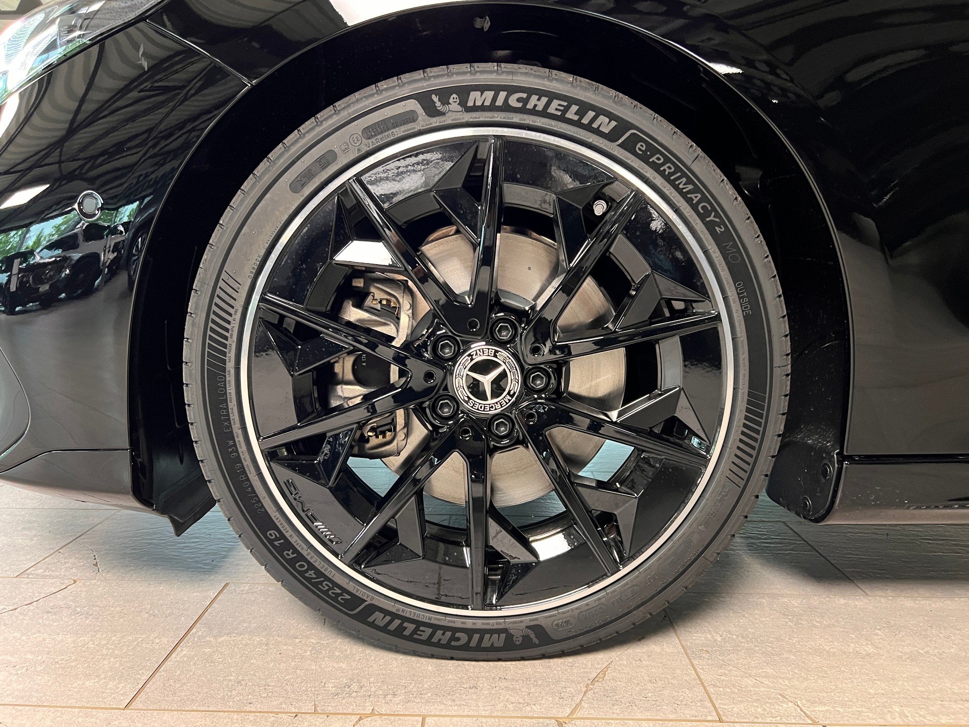 MERCEDES-BENZ CLA 200 8G-DCT 4Matic-image-5