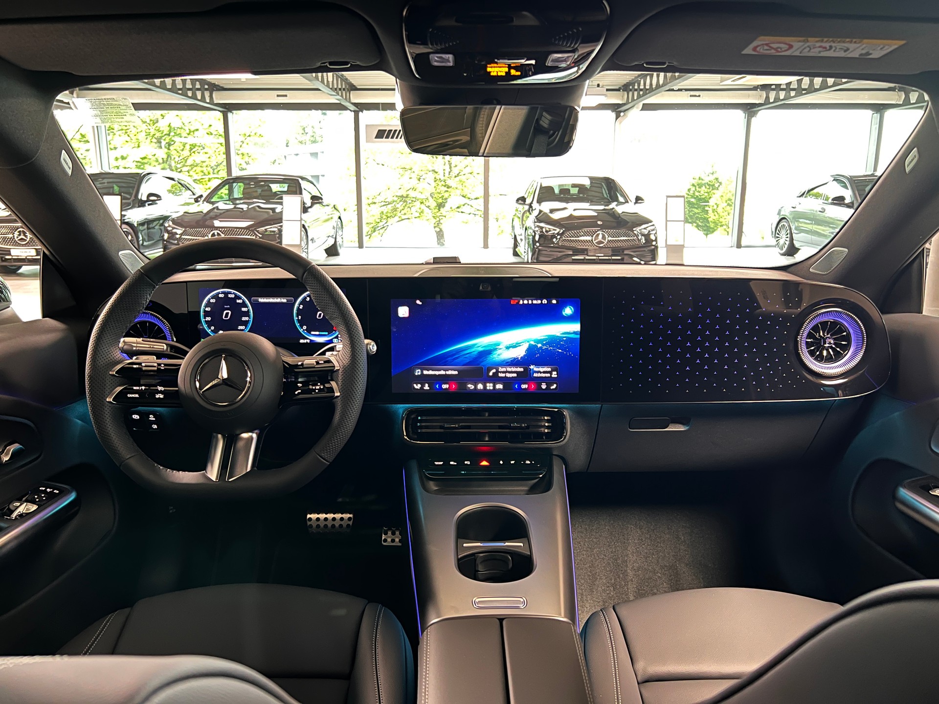 MERCEDES-BENZ CLA 200 8G-DCT 4Matic-image-11