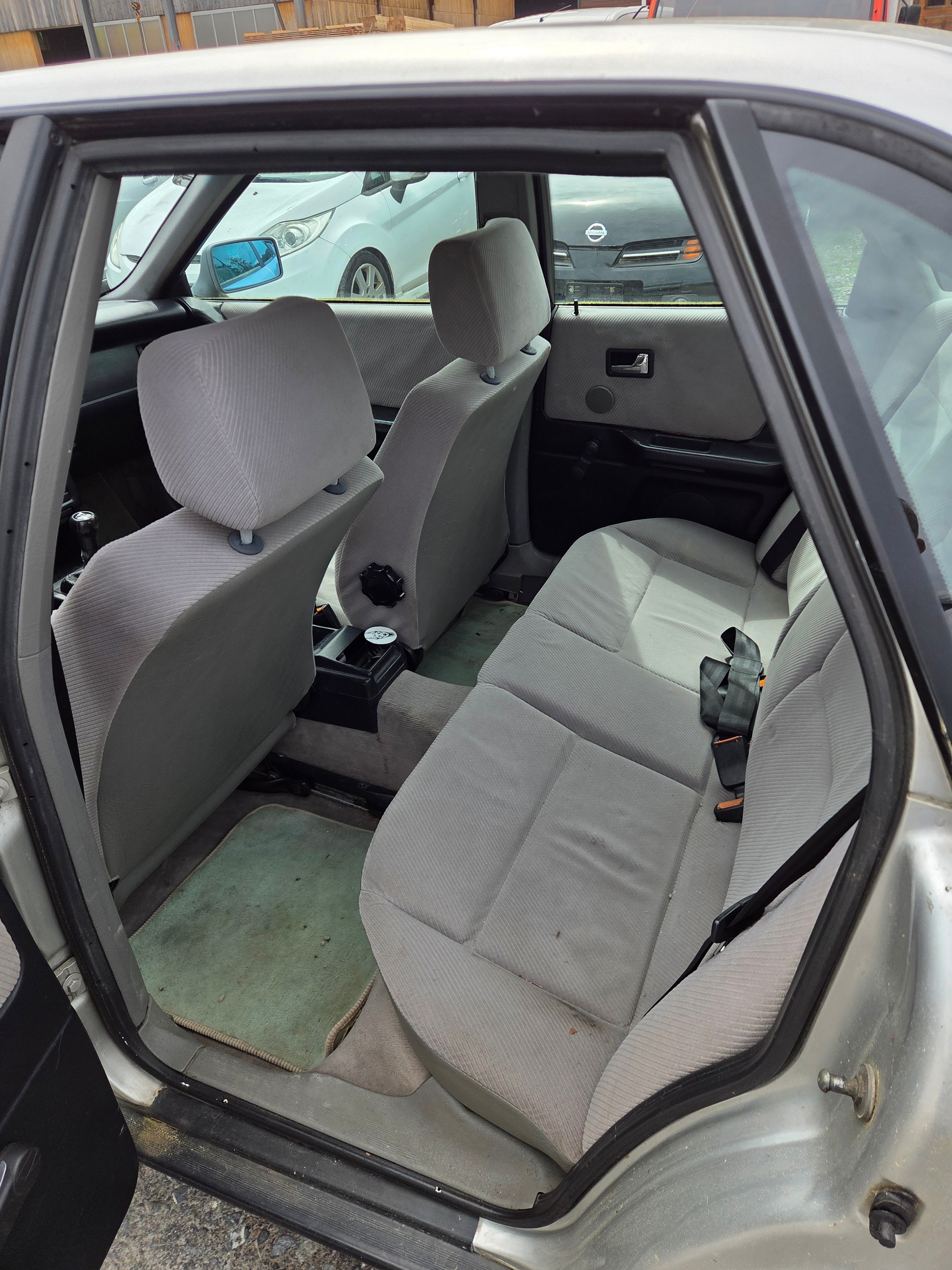 AUDI 80 2.0 E-image-5