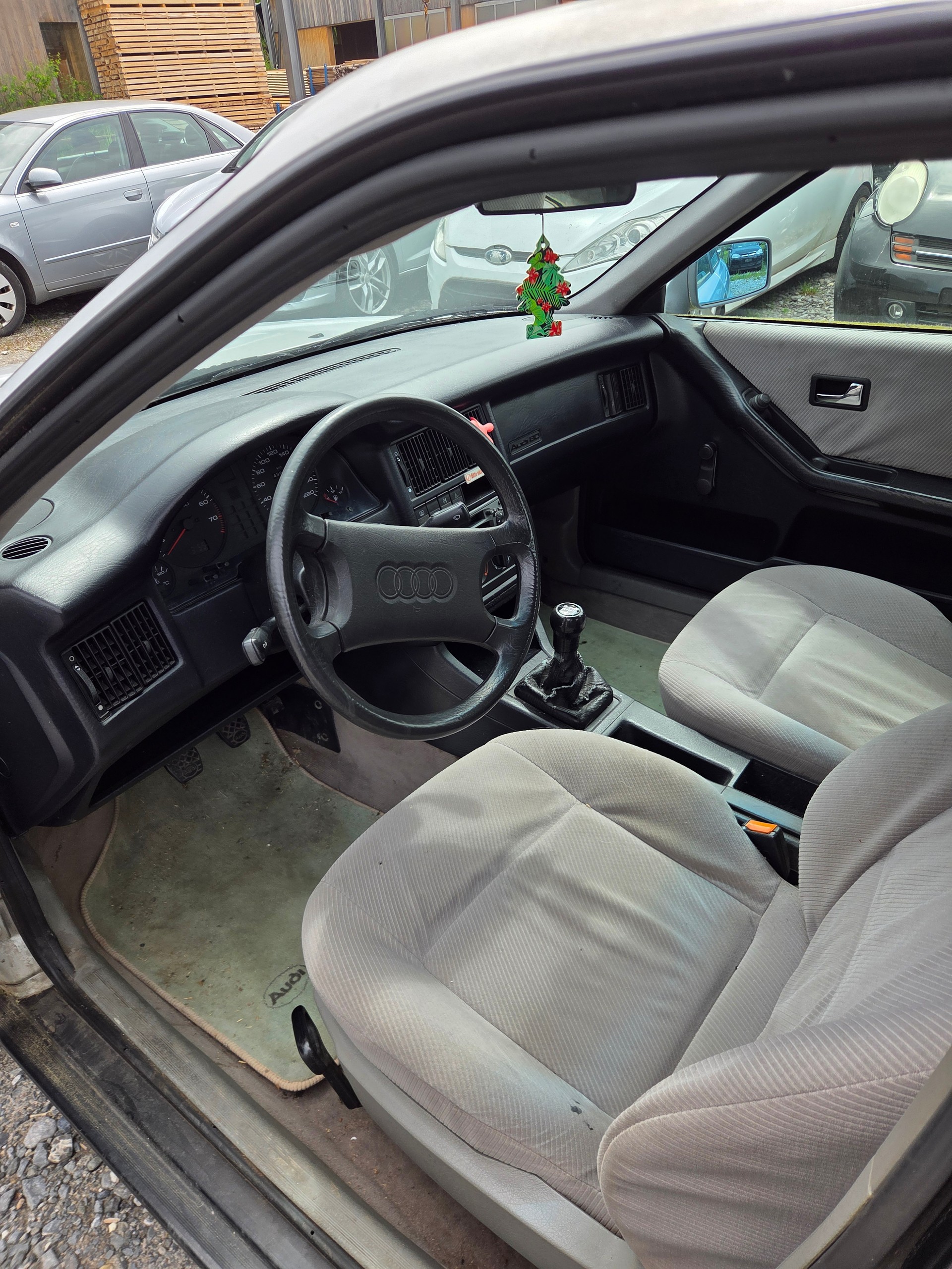 AUDI 80 2.0 E-image-6
